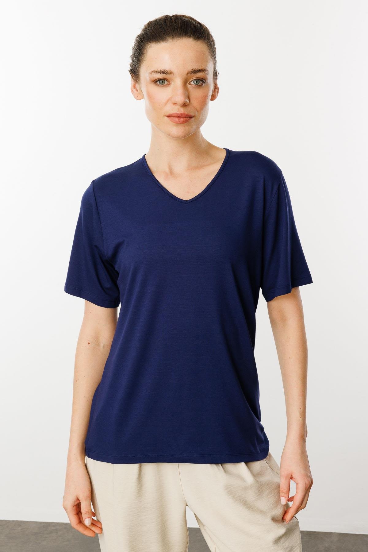 23788Kadın V Yaka Kısa Kollu Penye T-Shirt Lacivert