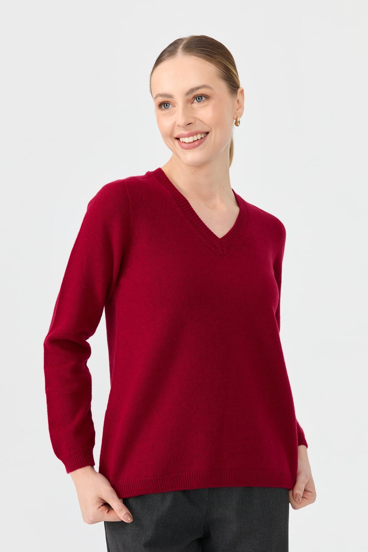 23165Kadın V Yaka Klasik Yün Kazak V.Çürüğü