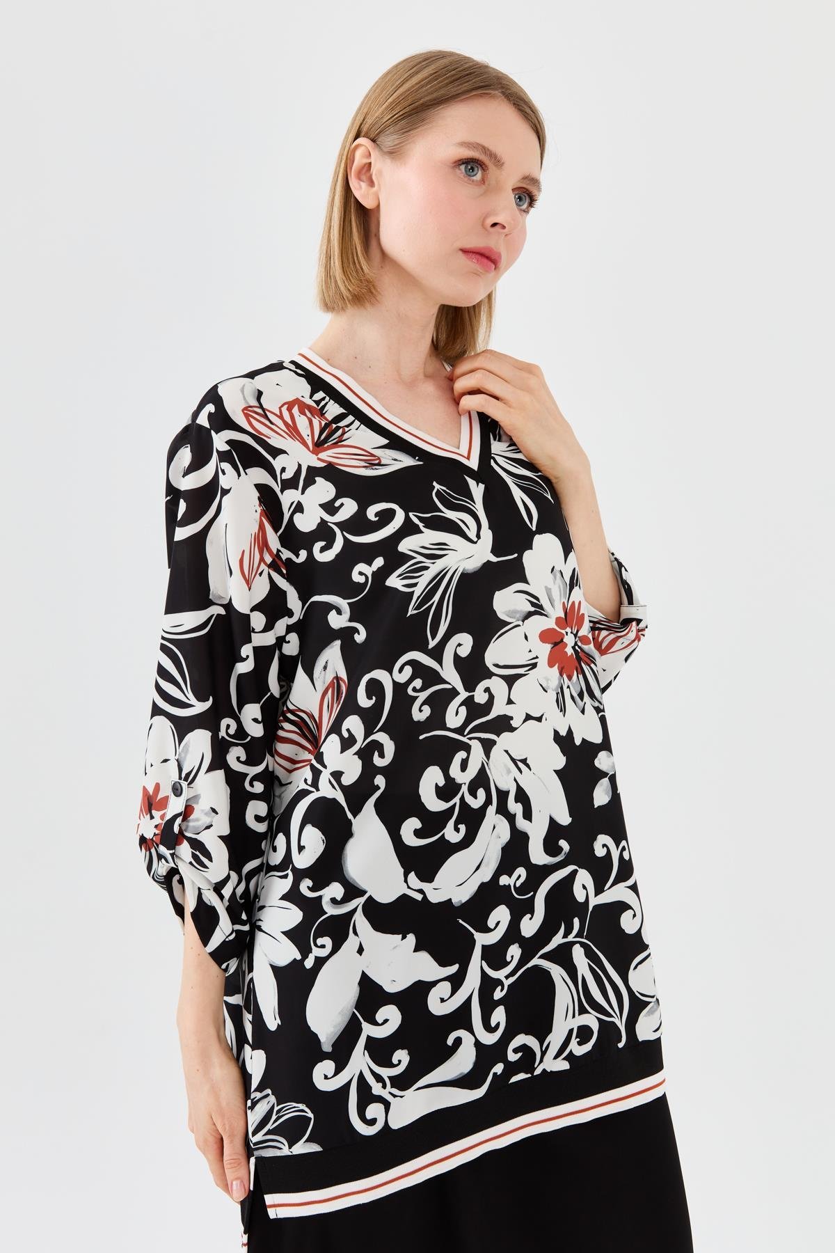 23480Kadın V Yaka Kolu ve Yakası Triko Ribanalı Bluz Siyah