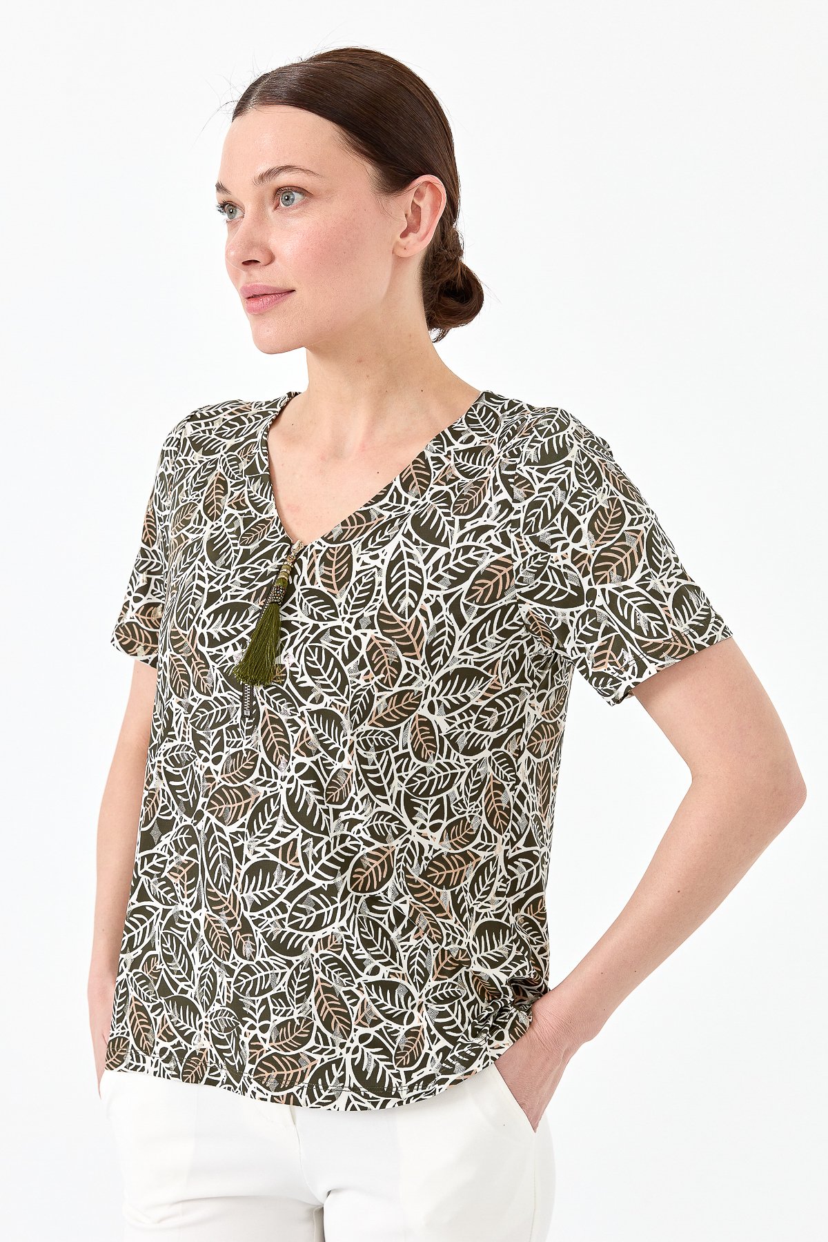 23470Kadın Yakası Fermuarlı Penye Tshirt Haki