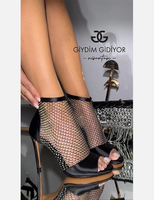 Azur Kristal Taşlı Topuklu Ayakkabı Siyah