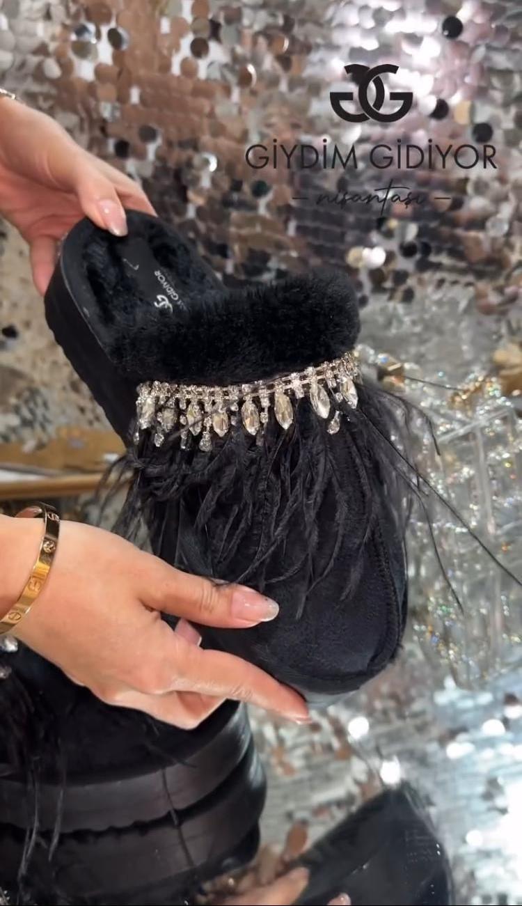 Bapti Kristal Taşlı Süet Terlik Siyah