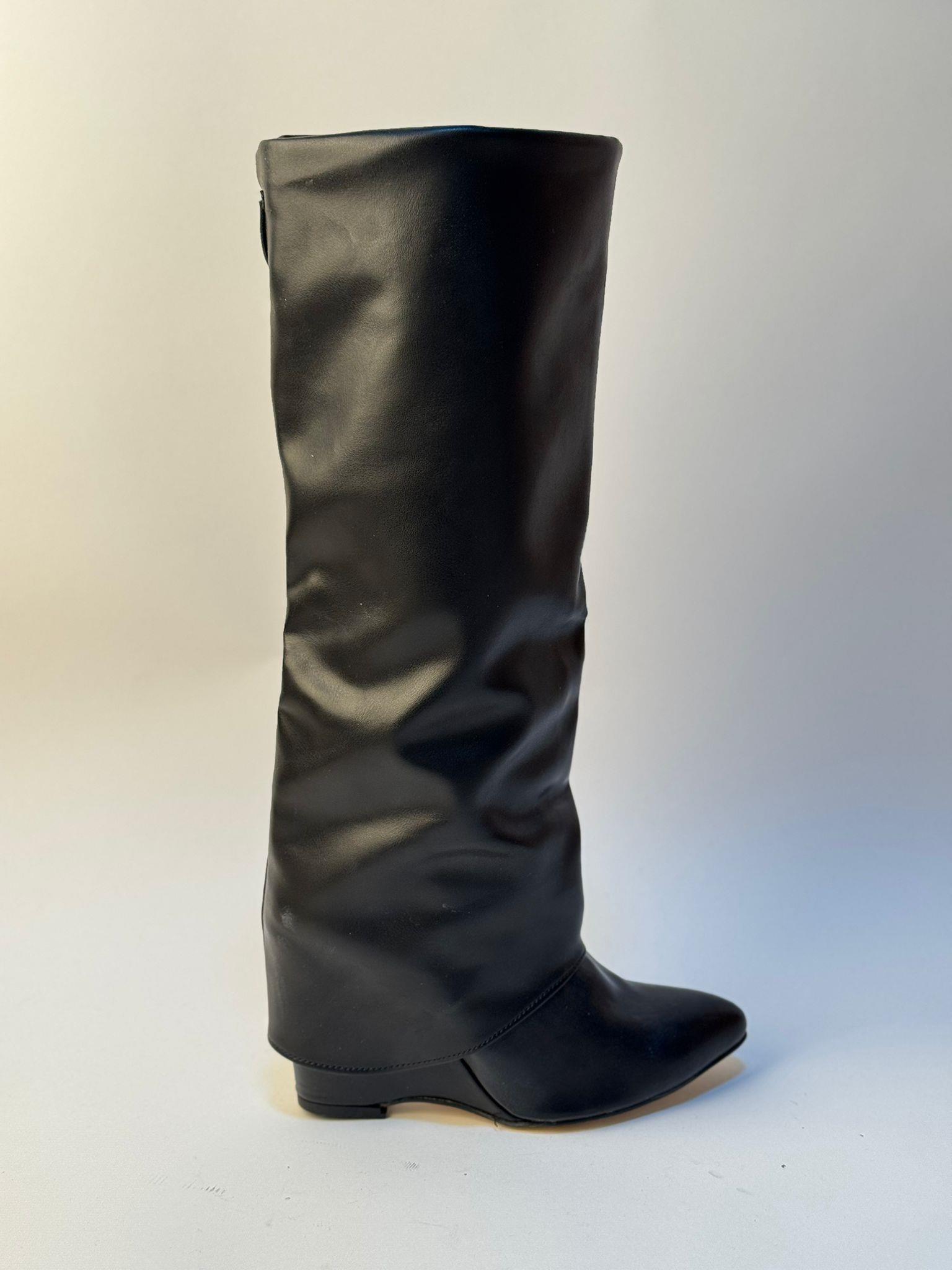 Bounda Dolgu Topuk Çizme Siyah - 