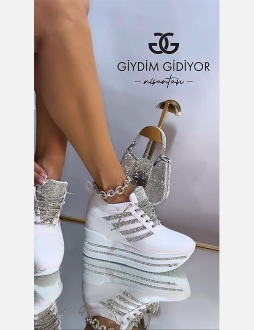 Santio Kristal Taşlı Gizli Topuk Spor Ayakkabı Beyaz
