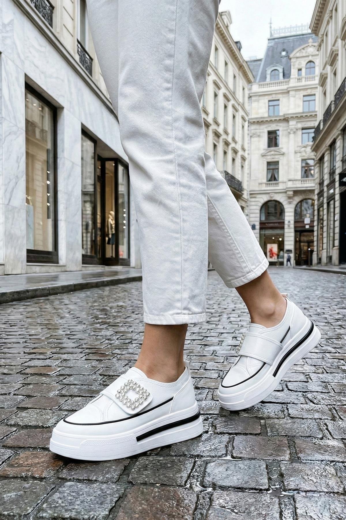 Taxim Özel Tasarım Yüksek Tabanlı Spor Ayakkabı Beyaz
