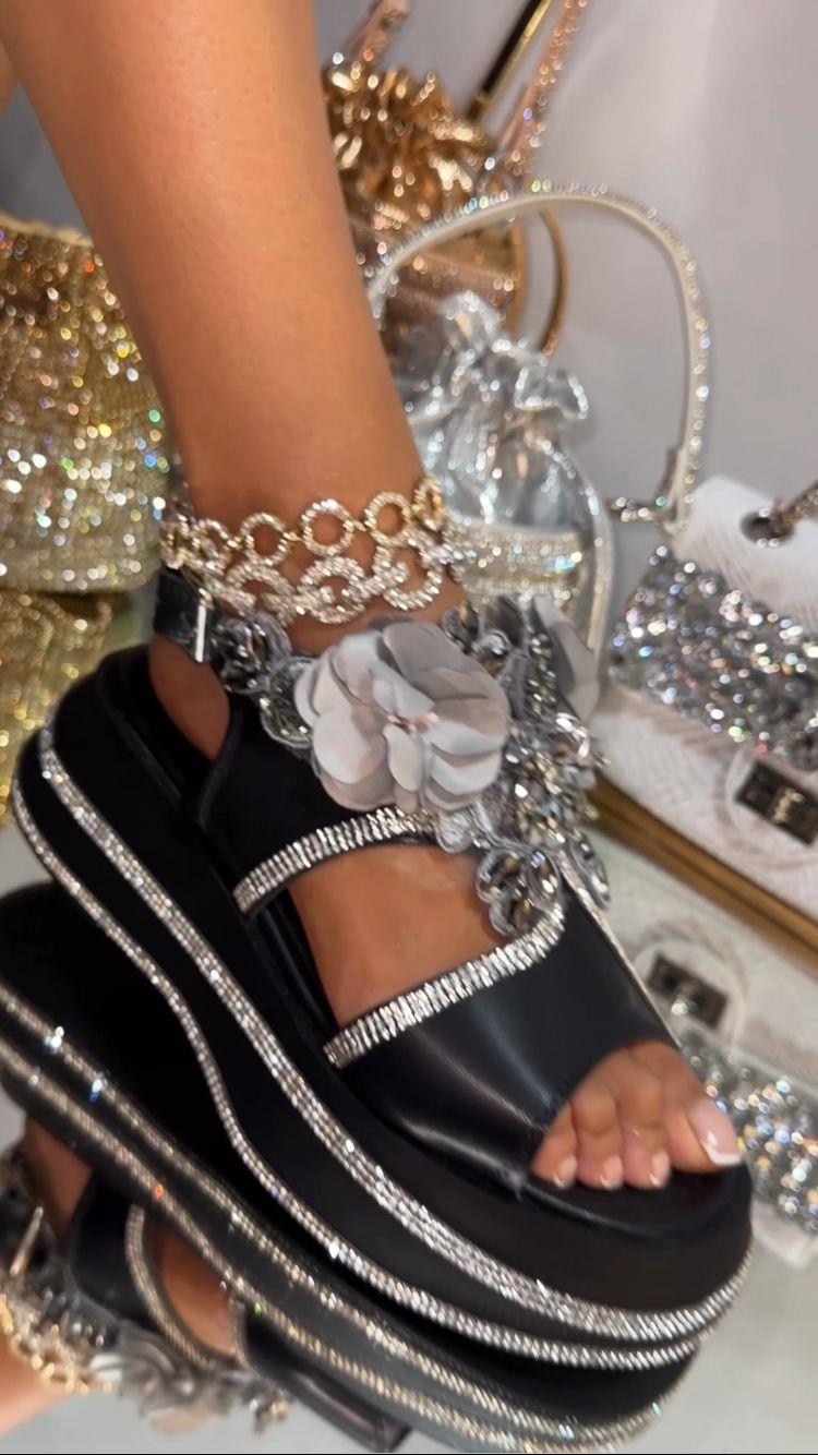 Tricia Kalın Tabanlı Sandalet Siyah