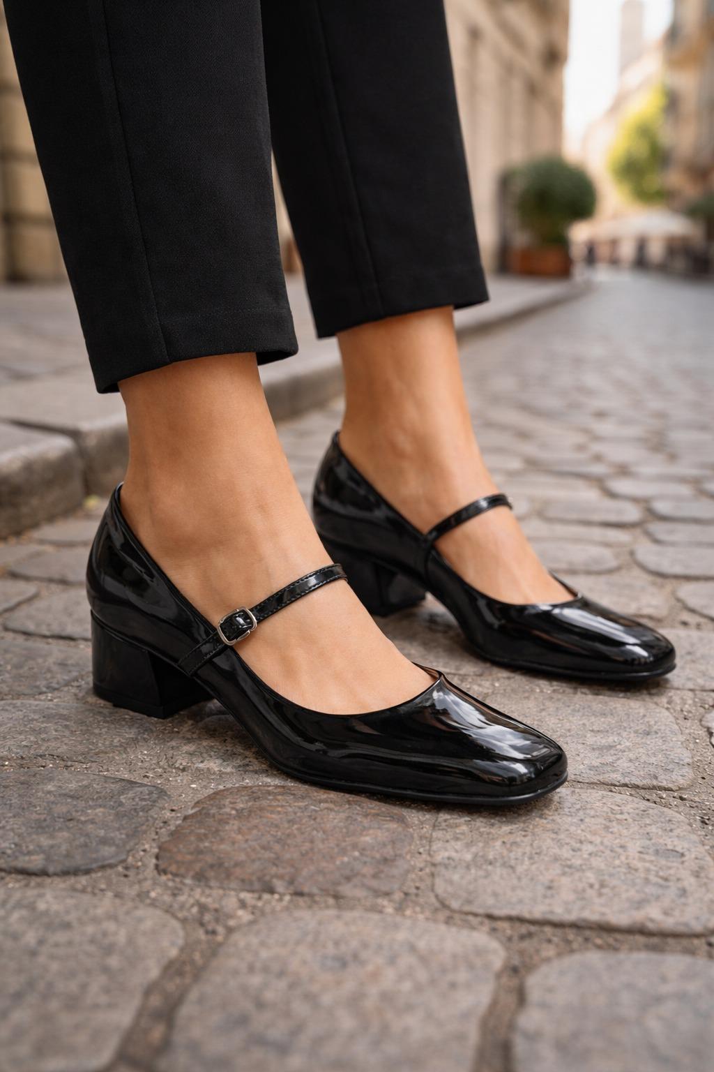 Zelda Topuklu Rugan Babet Siyah