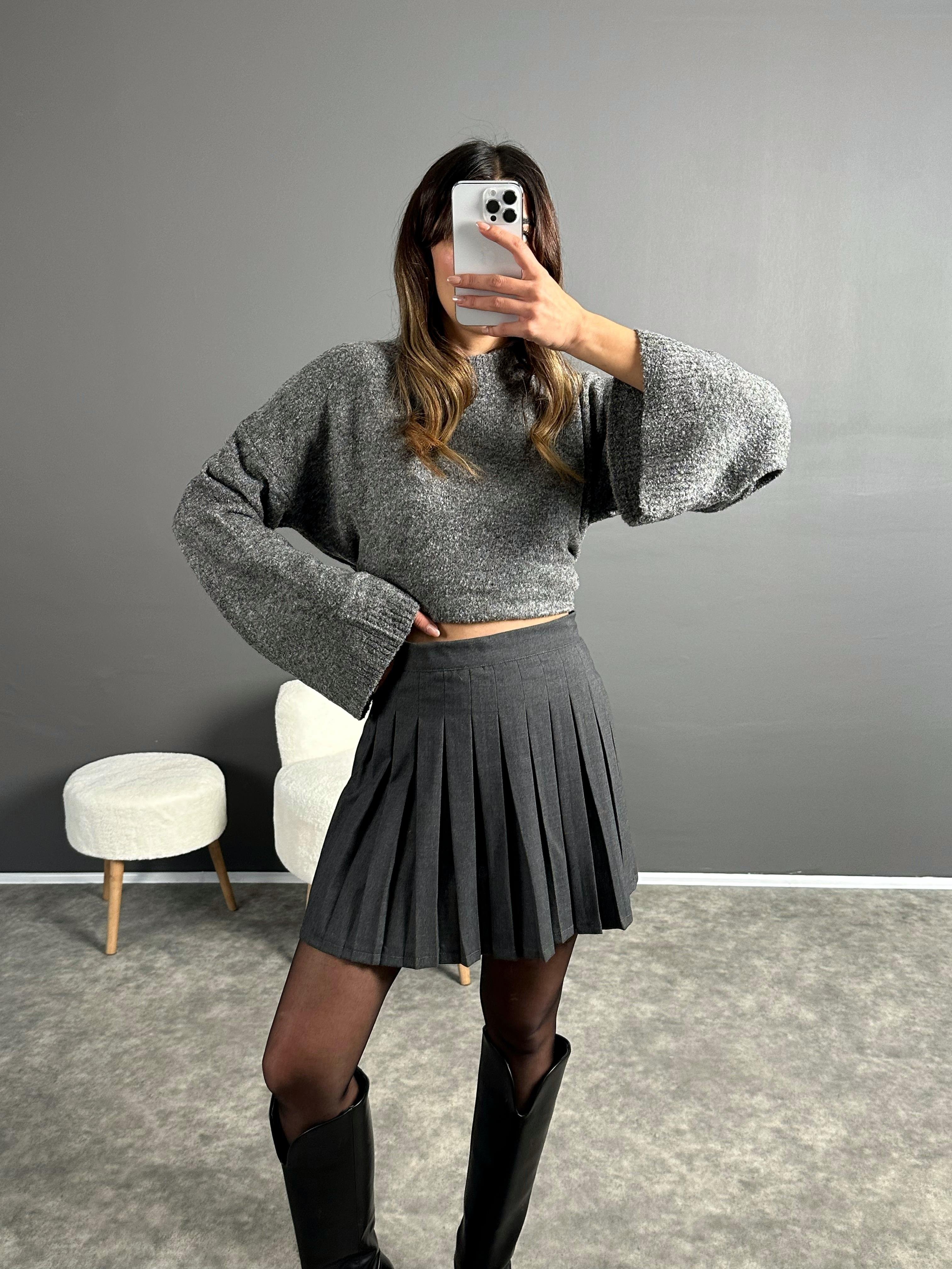 Gri İçi Şortlu Pileli Etek 