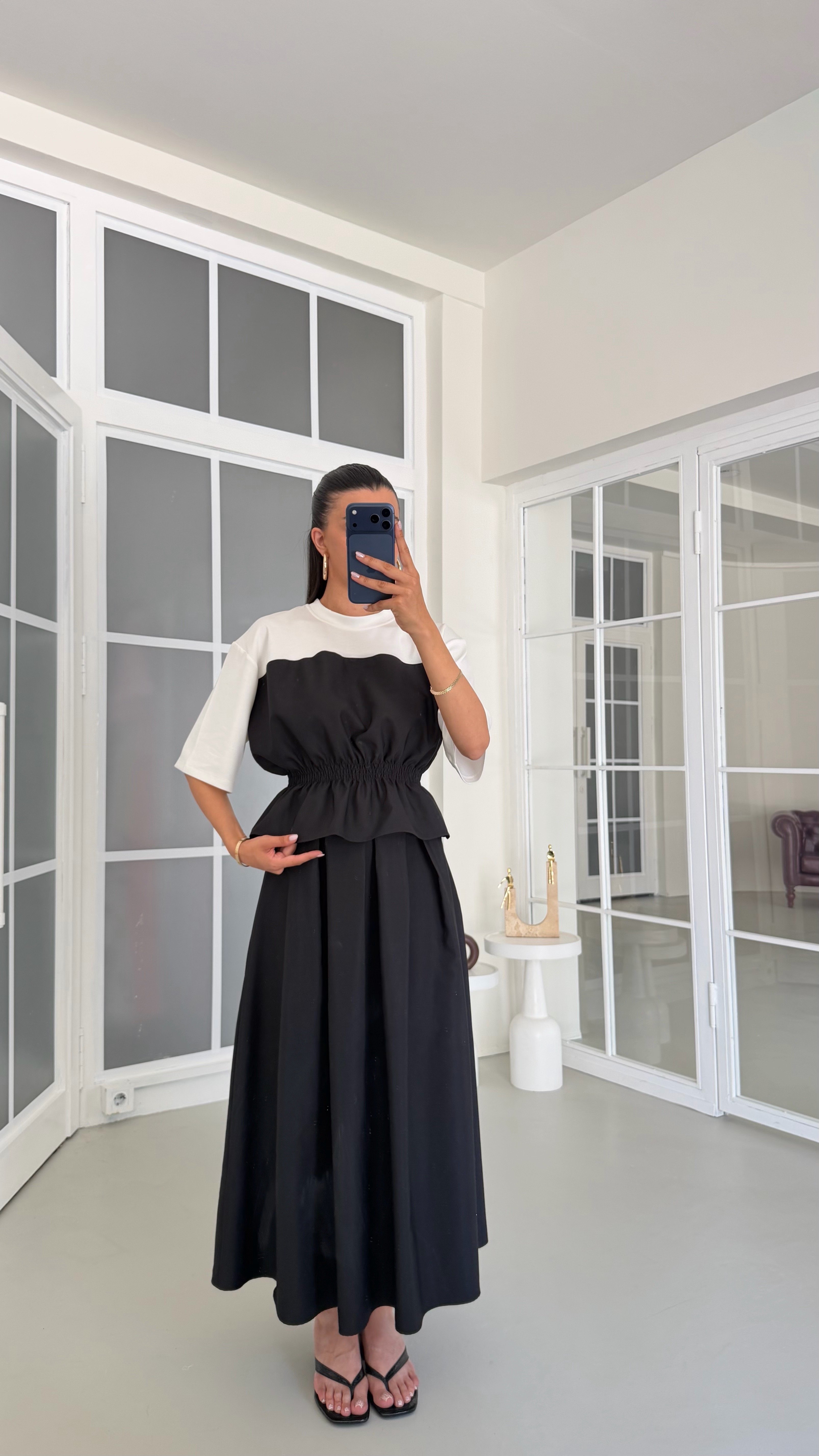 Siyah TWST Model Beli Lastikli Bluz Etek İkili Takım GAUS-01768GAUSTAKIMGAUS-01768
