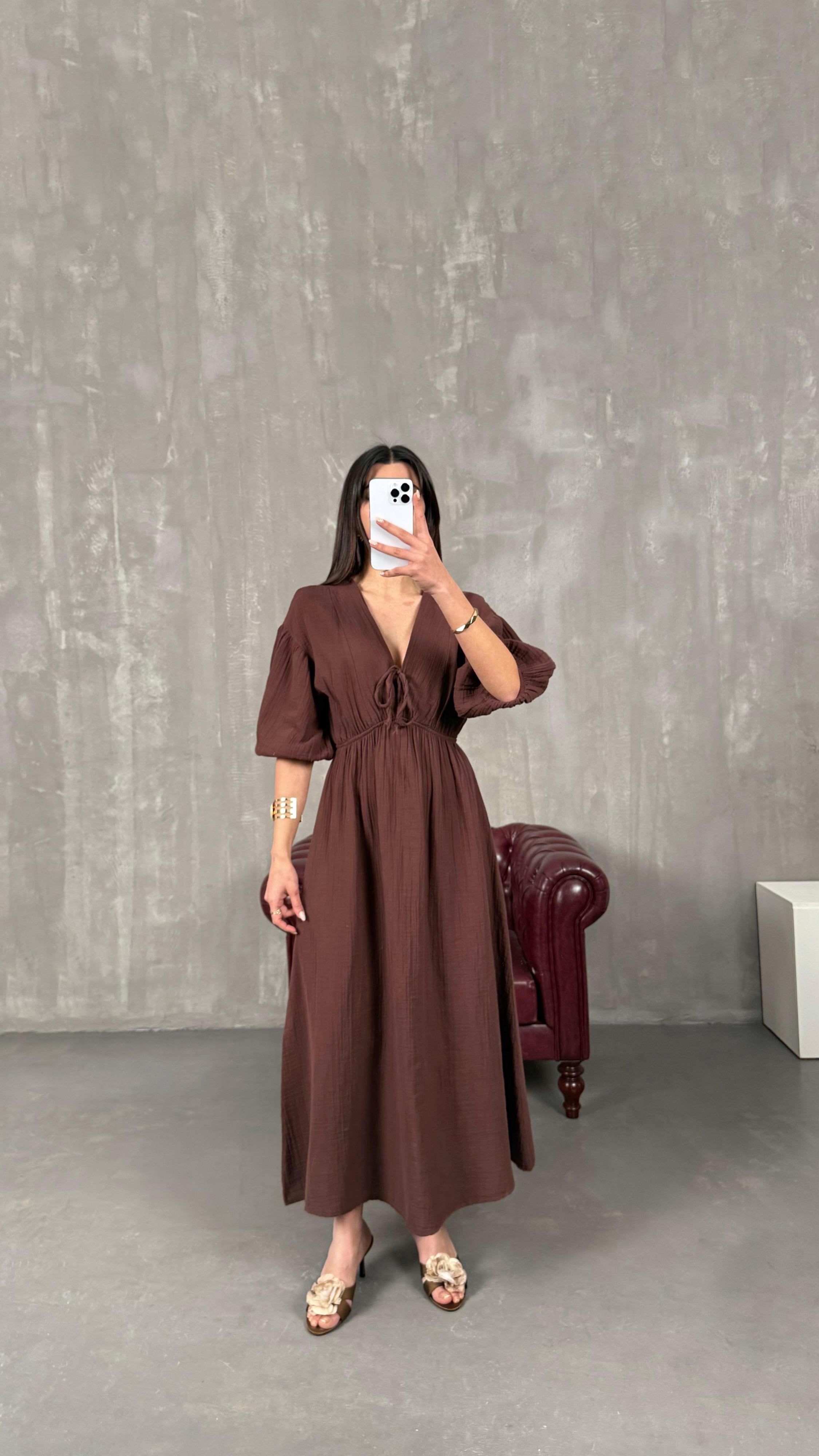 Kahve Cesika V Yaka Beli Lastikli Müslin Elbise gaus-01260GAUSELBİSEgaus-01260