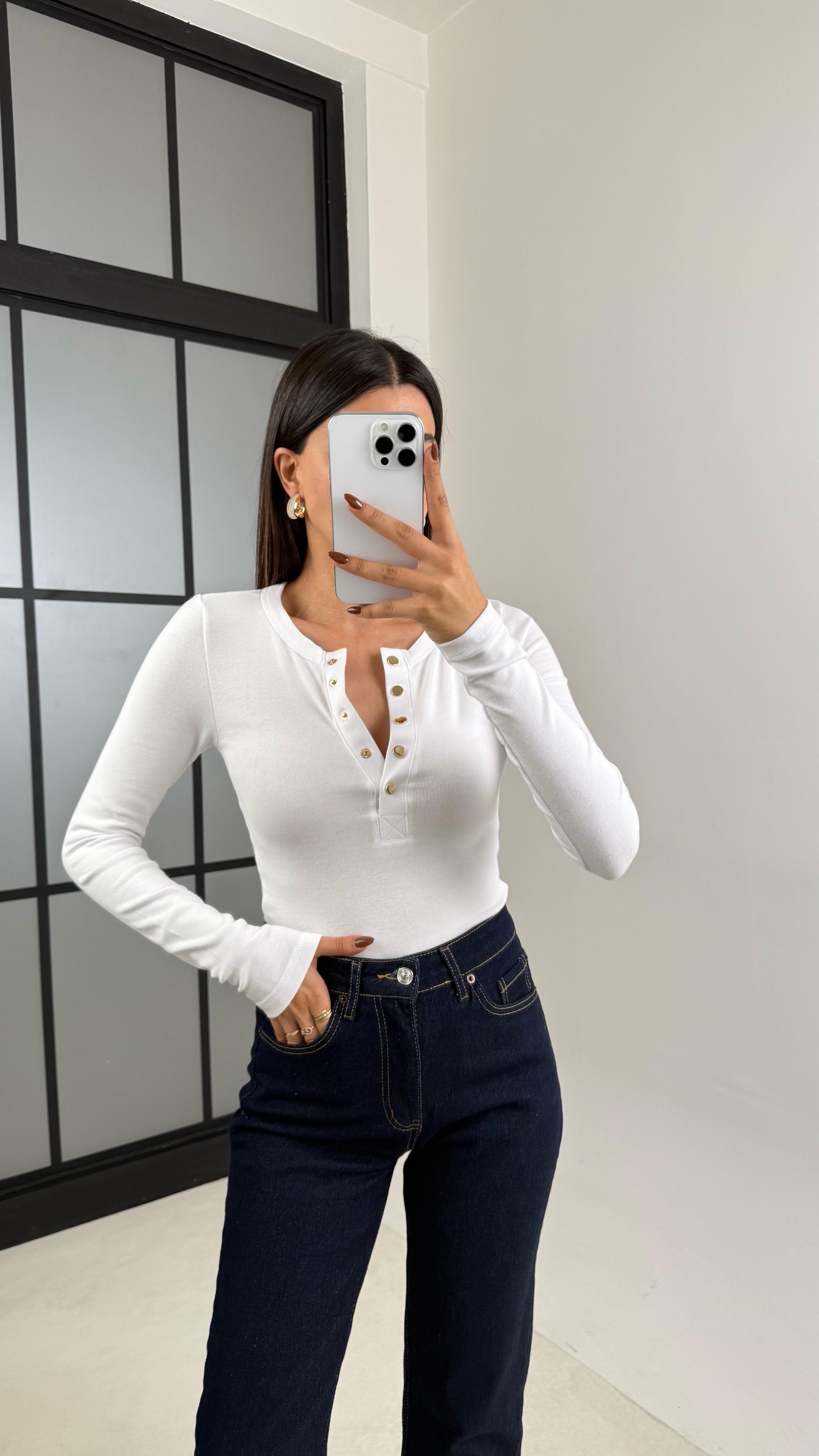 Beyaz Uzun Kol Çıtçıt Detaylı Basic Bluz GAUS-00179GAUSالبلوزات GAUS-00179