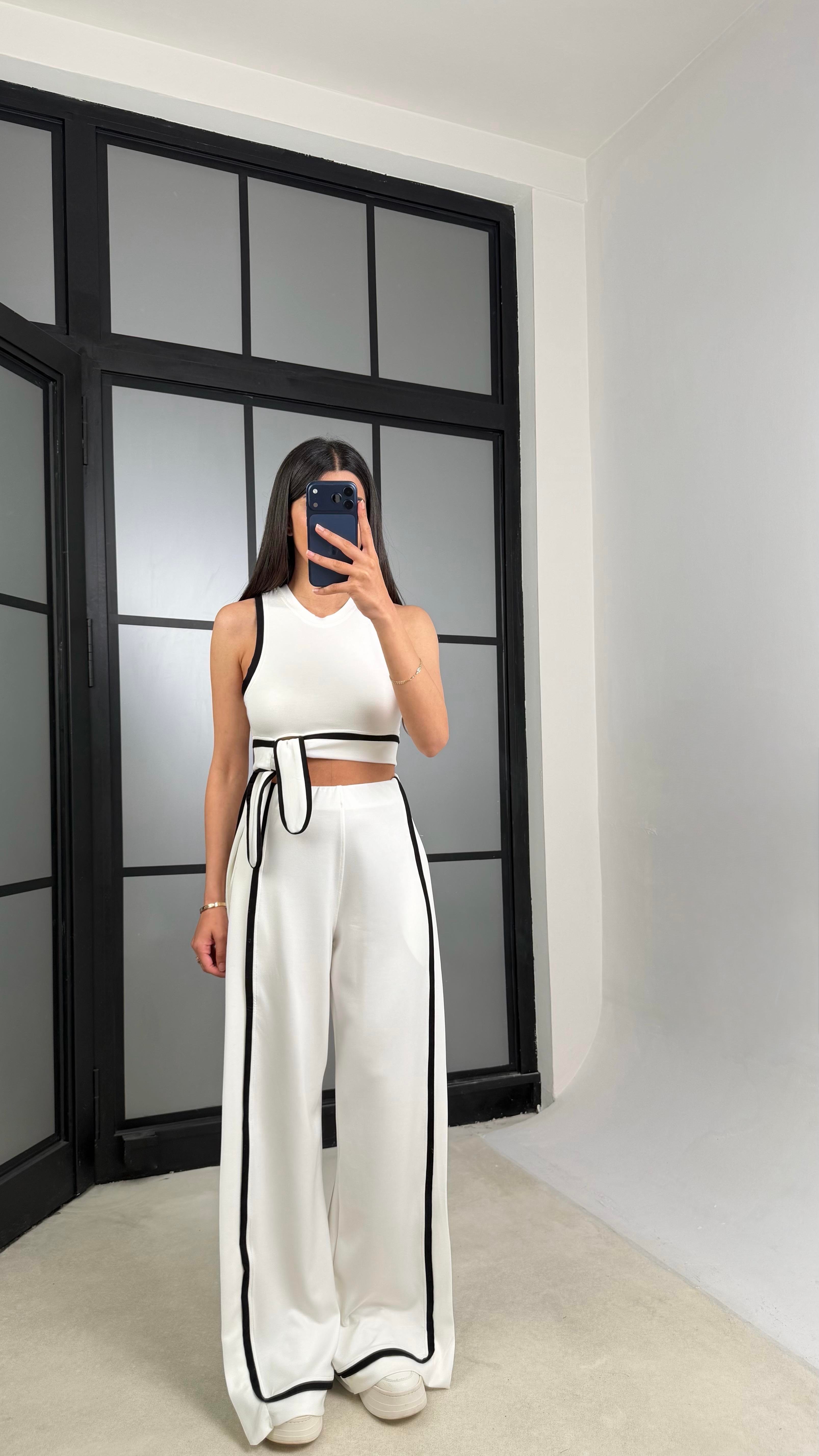 Beyaz Bağlama Detaylı Bluz Beli Lastikli Pantolon Biyeli Modal Takım GAUS-01473GAUSSuitsGAUS-01473