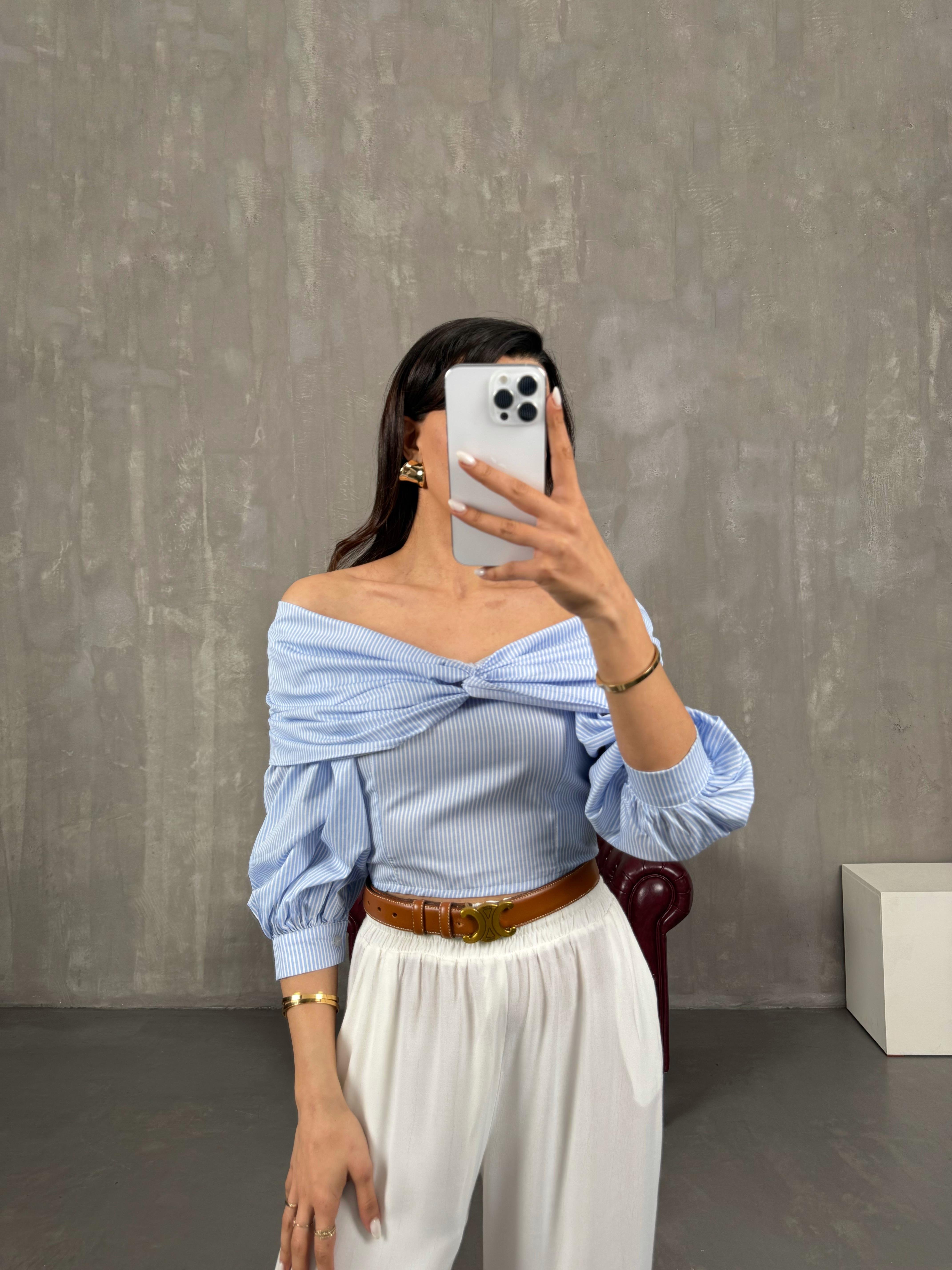 قميص قصير أزرق مخطط وبياقة مادونا Gaus00053