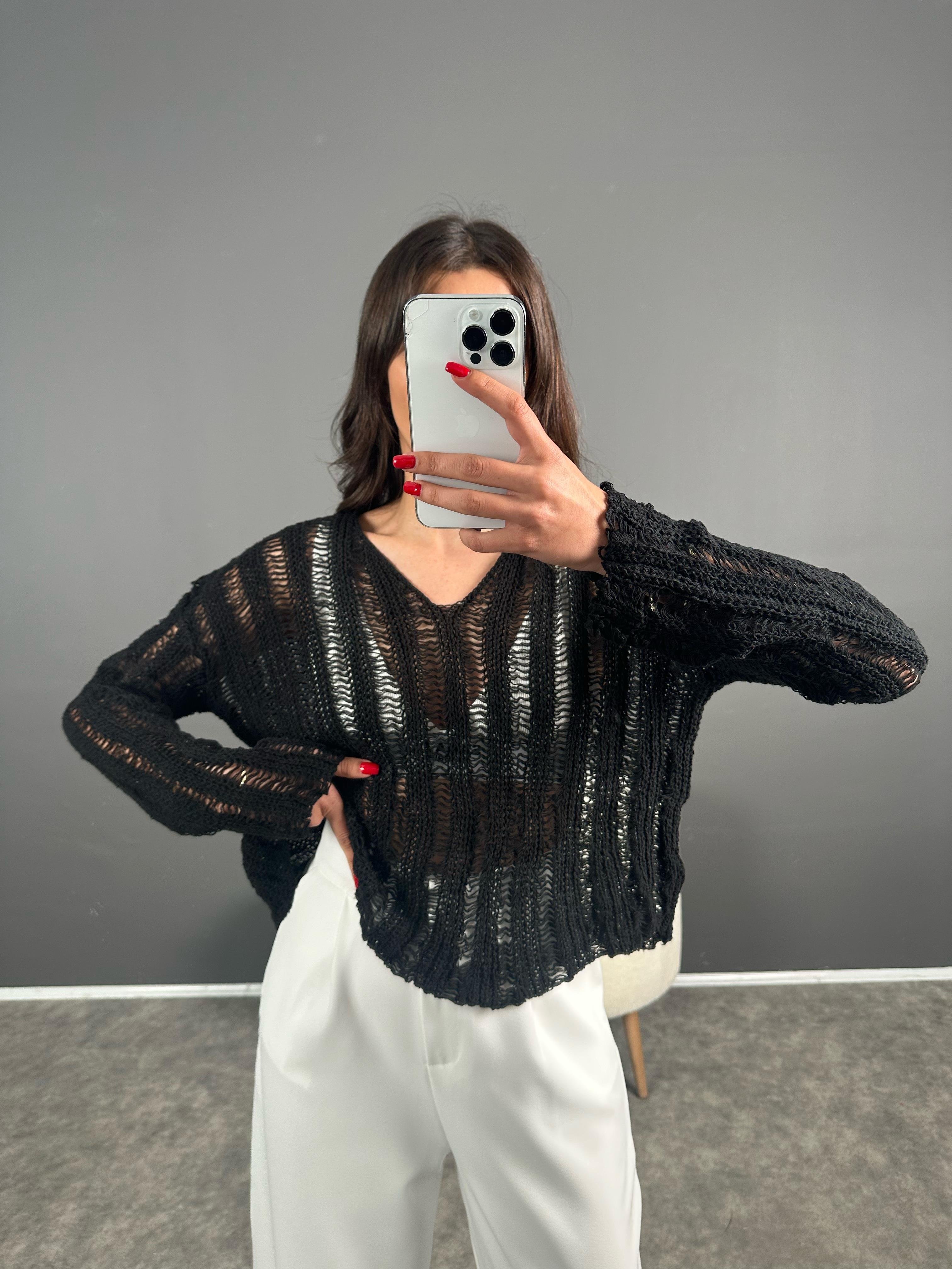 Siyah V Yaka Ajurlu Triko 