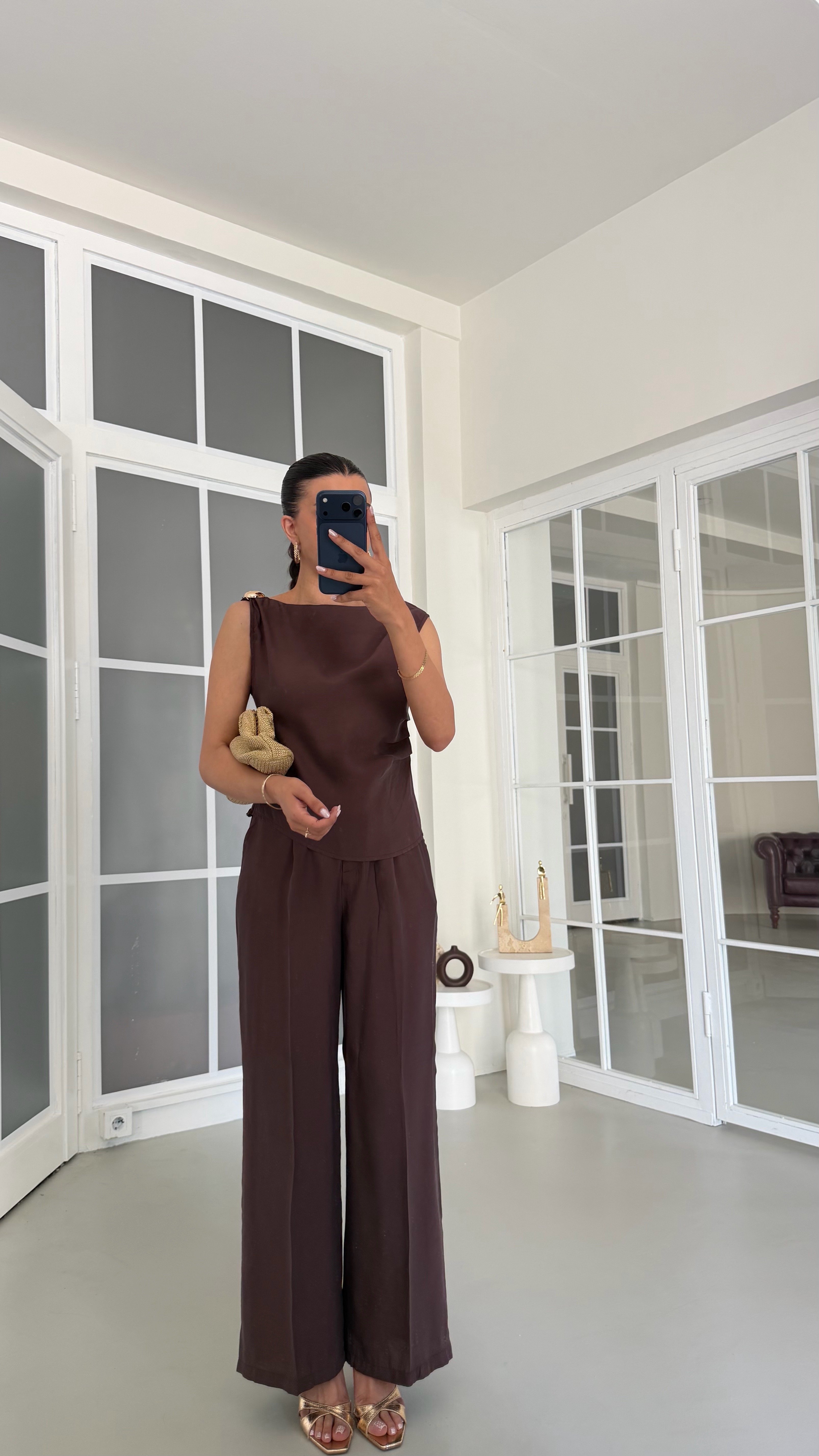 Kahve Gold Toka Detaylı Bluz Pantolon İkili Tencel Takım GAUS-01825GAUSSuitsGAUS-01825