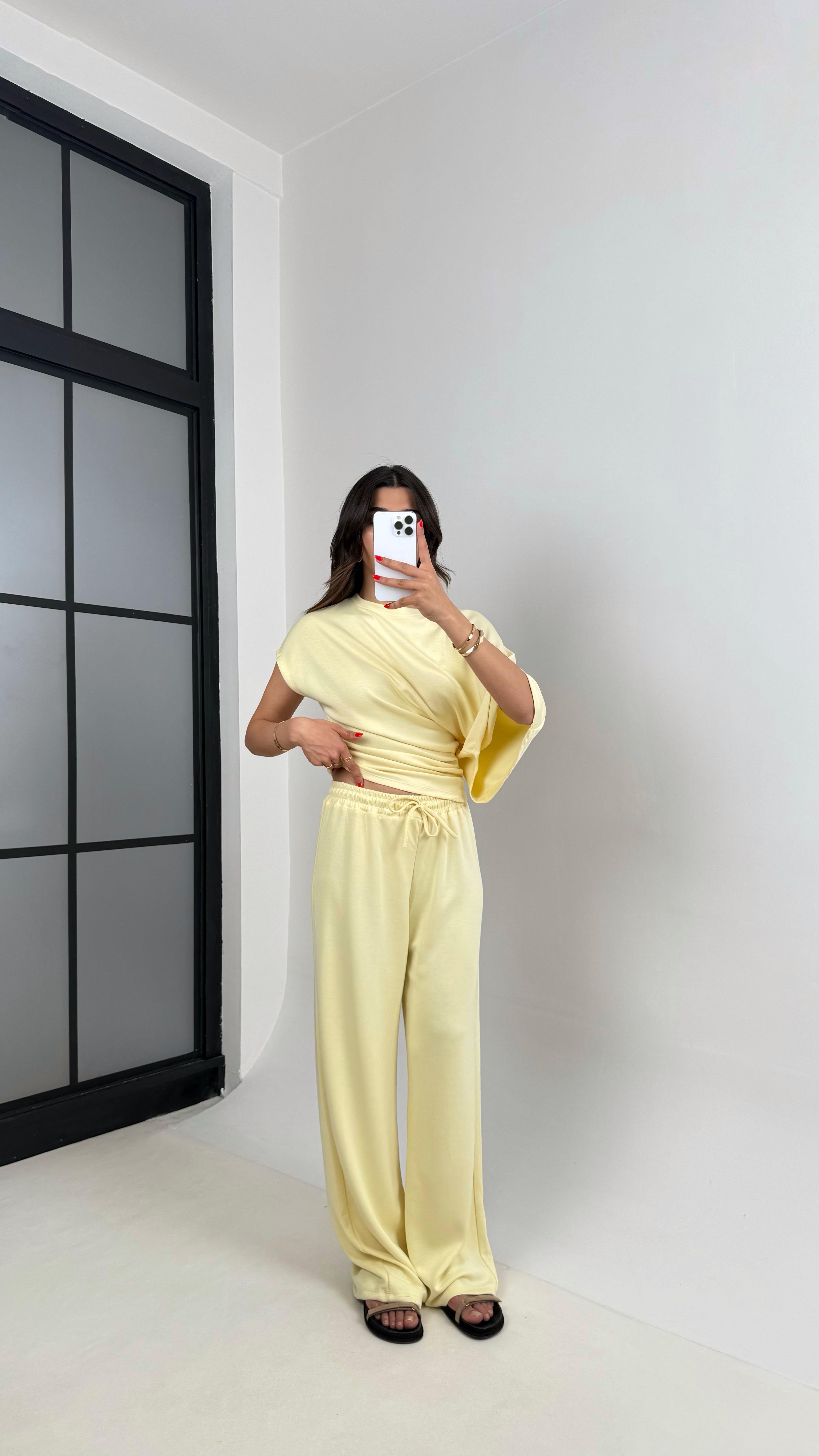 Sarı Yarasa Kol Bluz Beli Lastikli Pantolon Tasarım Modal Kumaş Takım Gaus00490GausTAKIMGU1002152