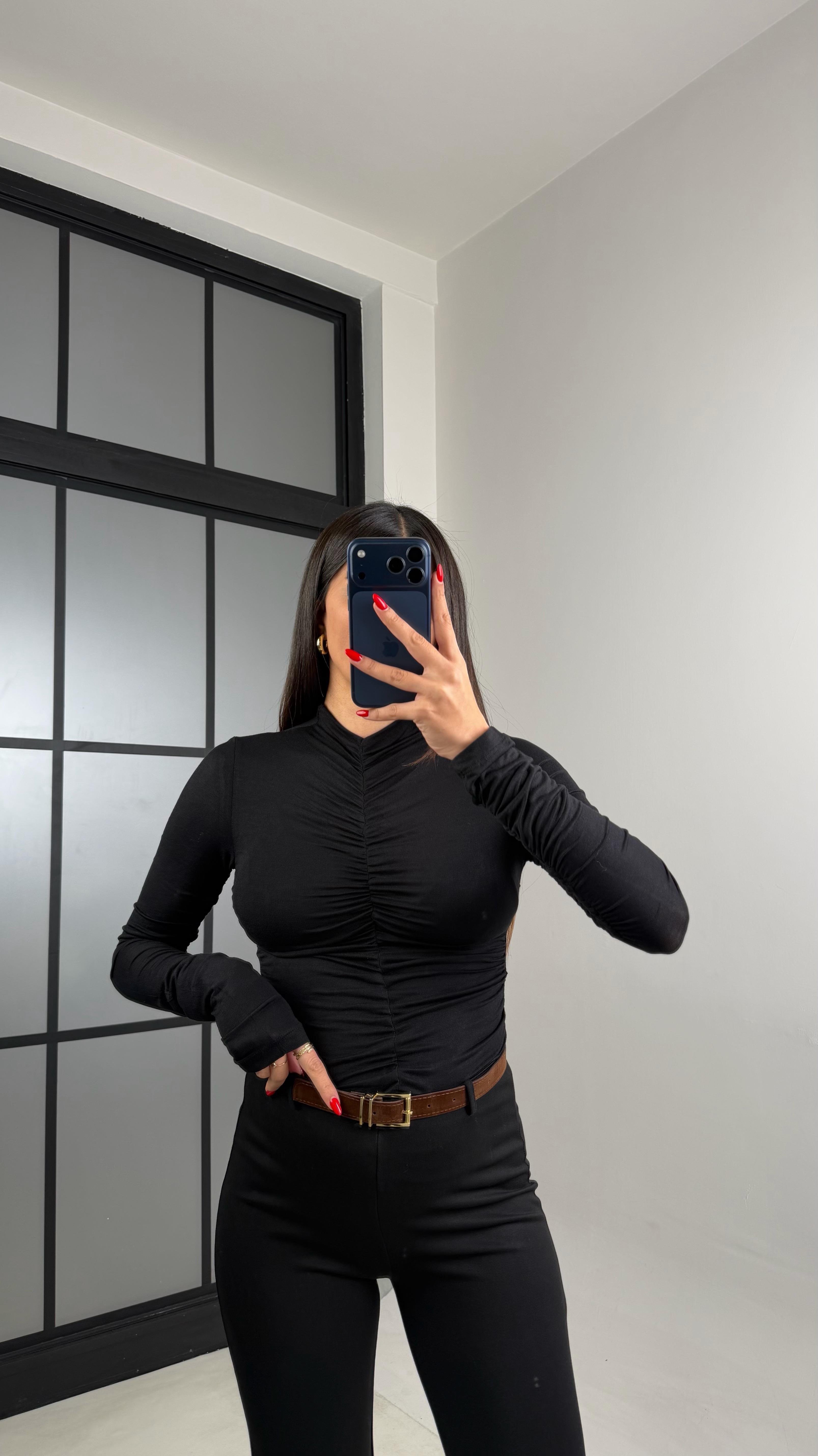 Siyah Drape Detaylı Transparan Bluz GAUS-01005GAUSBLUZGAUS-01005