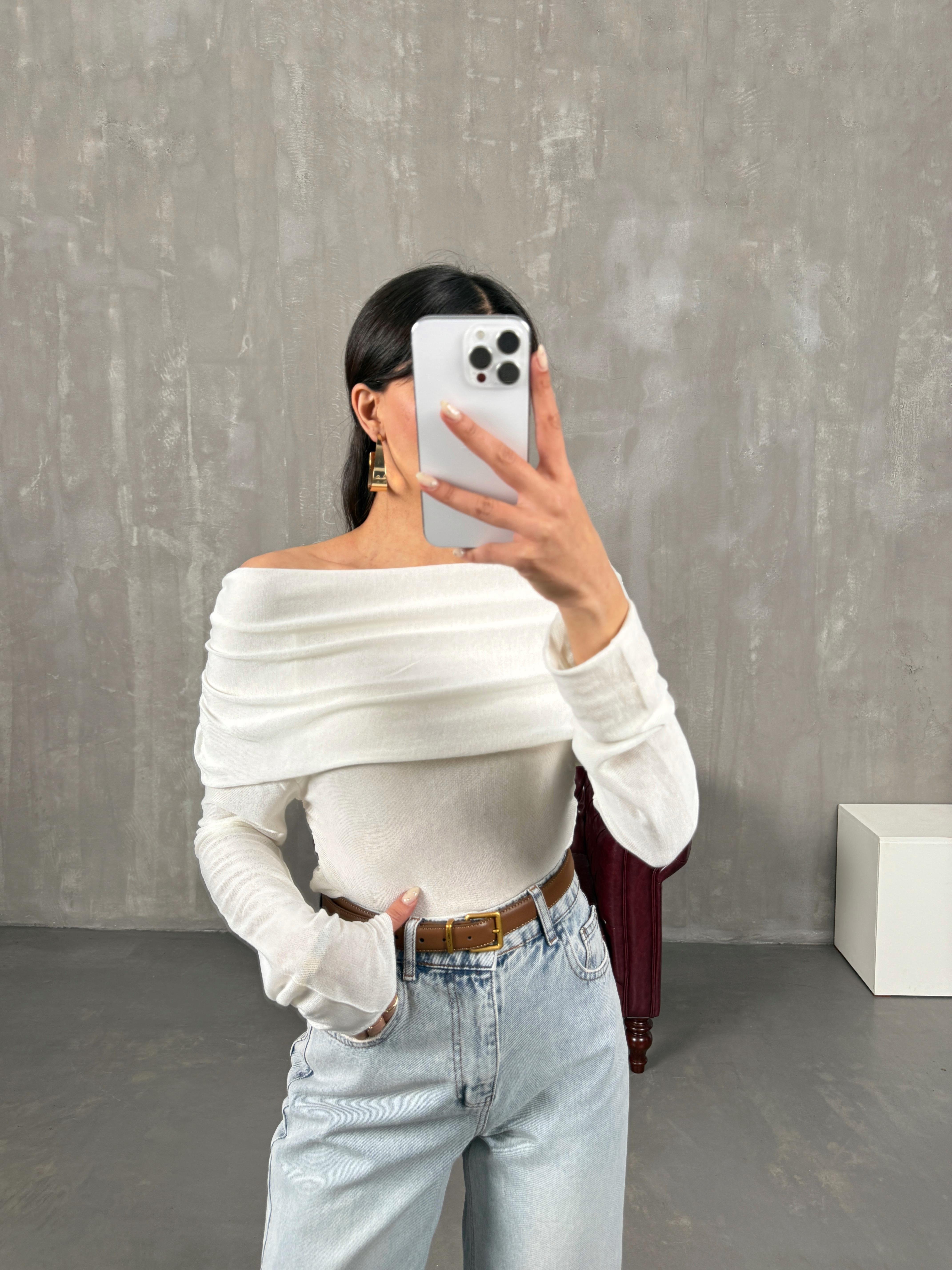 Ekru Kayık Yaka Transparan TrikoGausTRİKOGU100670