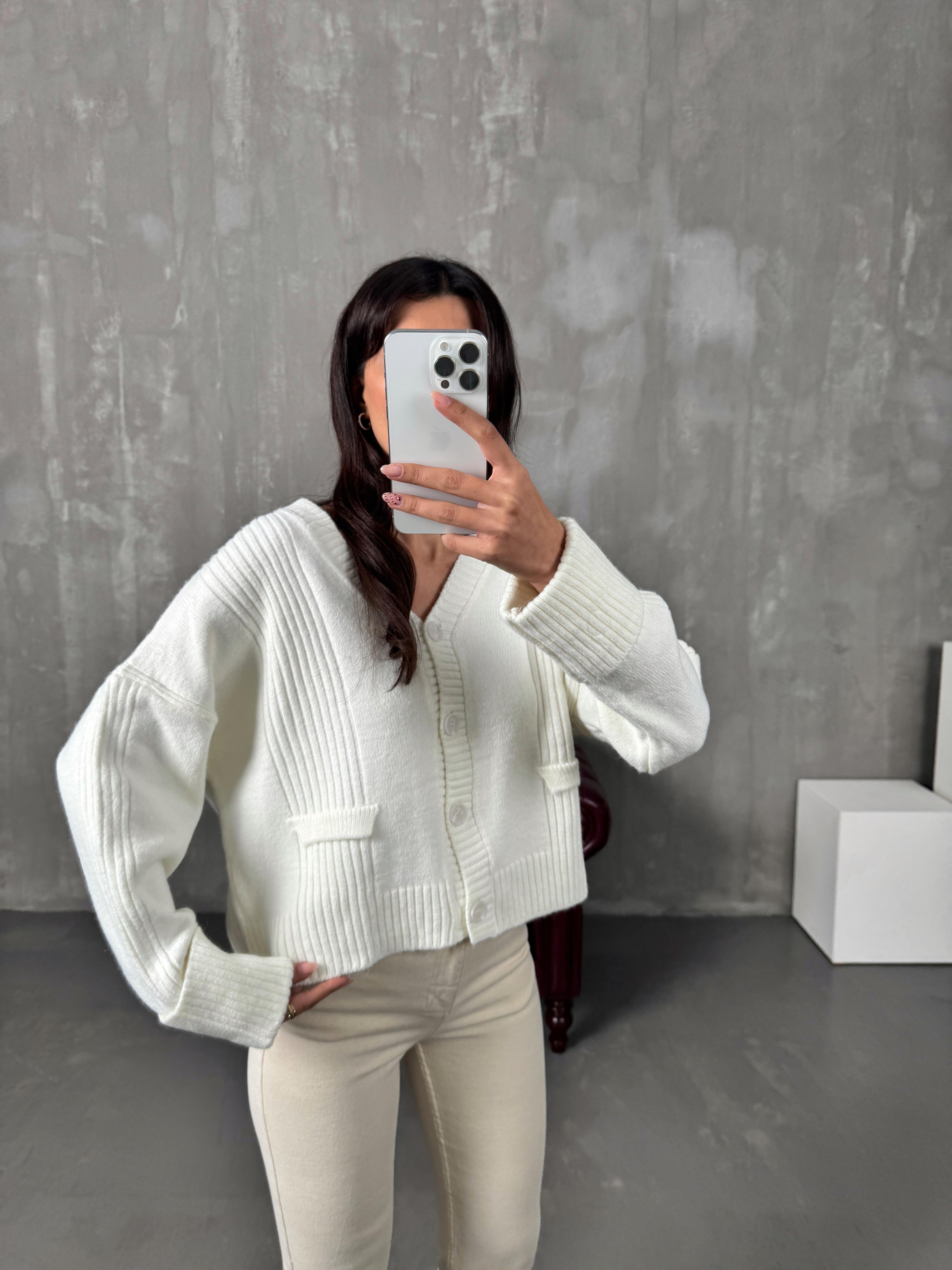 Doloris Ekru Düğmeli Hırka