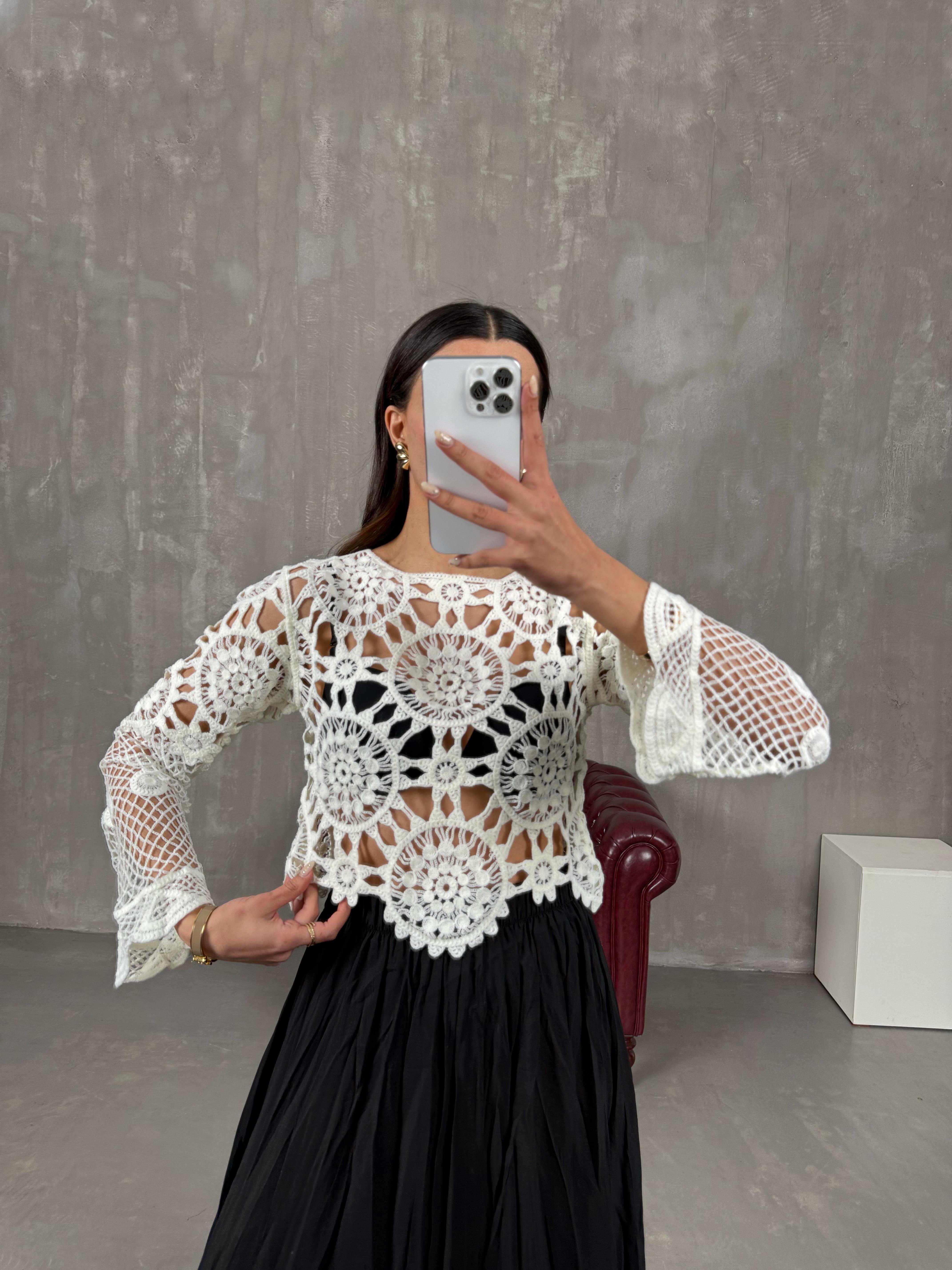 Jina Beyaz İşlemeli TrikoGausTRİKOGU100702