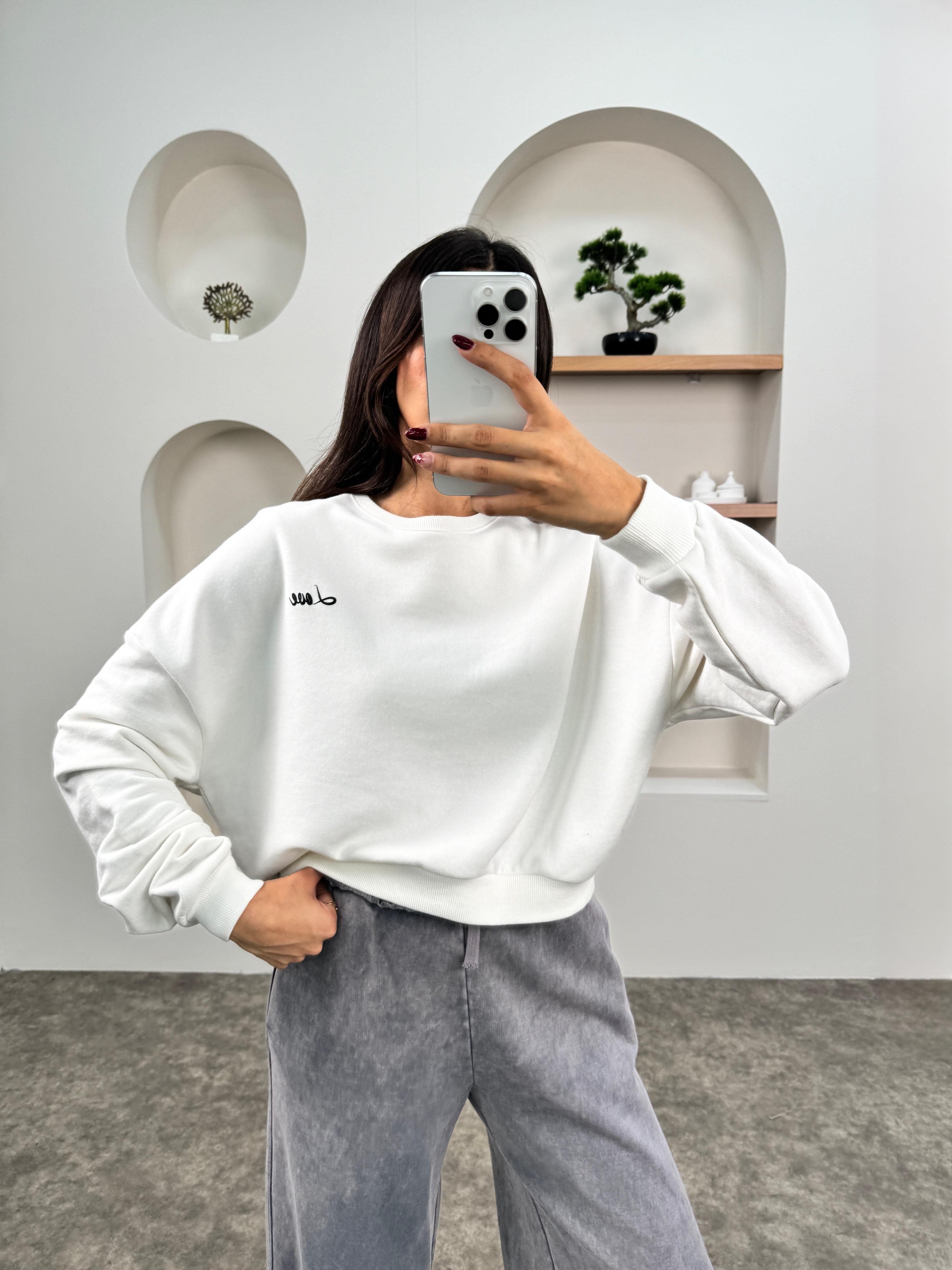 Loves Beyaz Yazılı SweatshirtGausSWEATSHIRTGU00903623