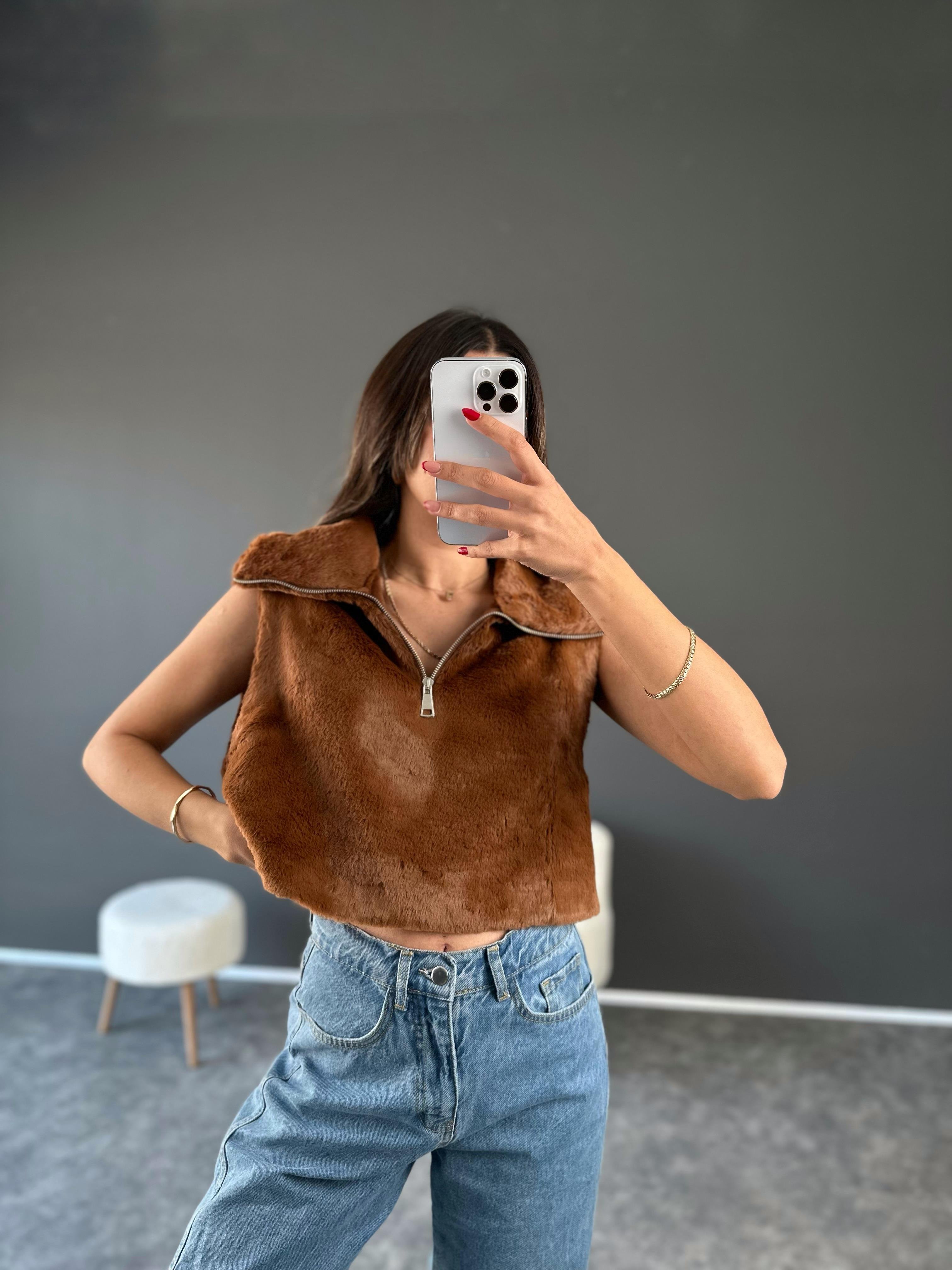 Kahve Fermuarlı Crop Peluş Kürk Süveter