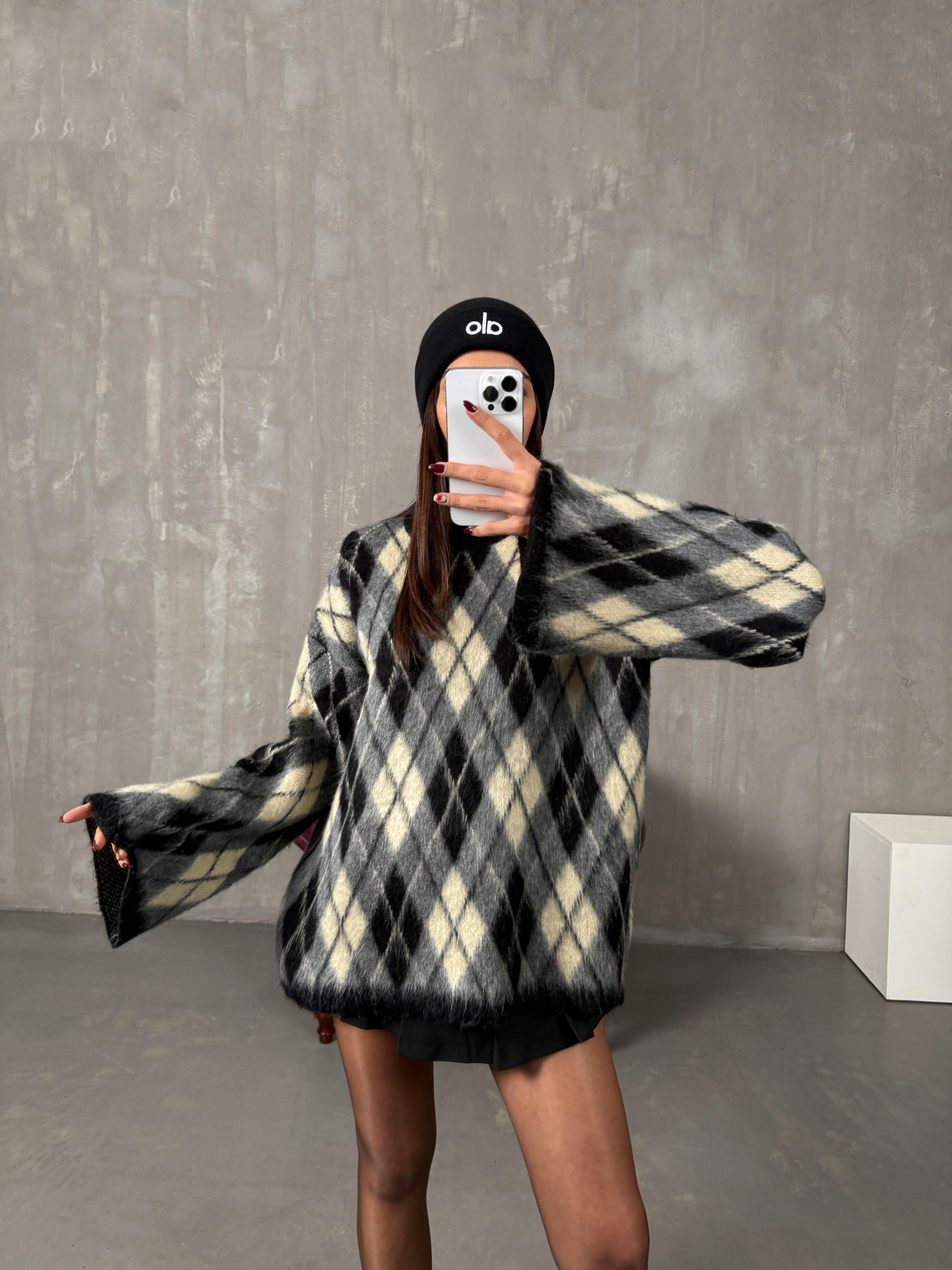 Sorte Gri Bej Karışım Baklava Desenli ZR Model Bisiklet Yaka Kazak