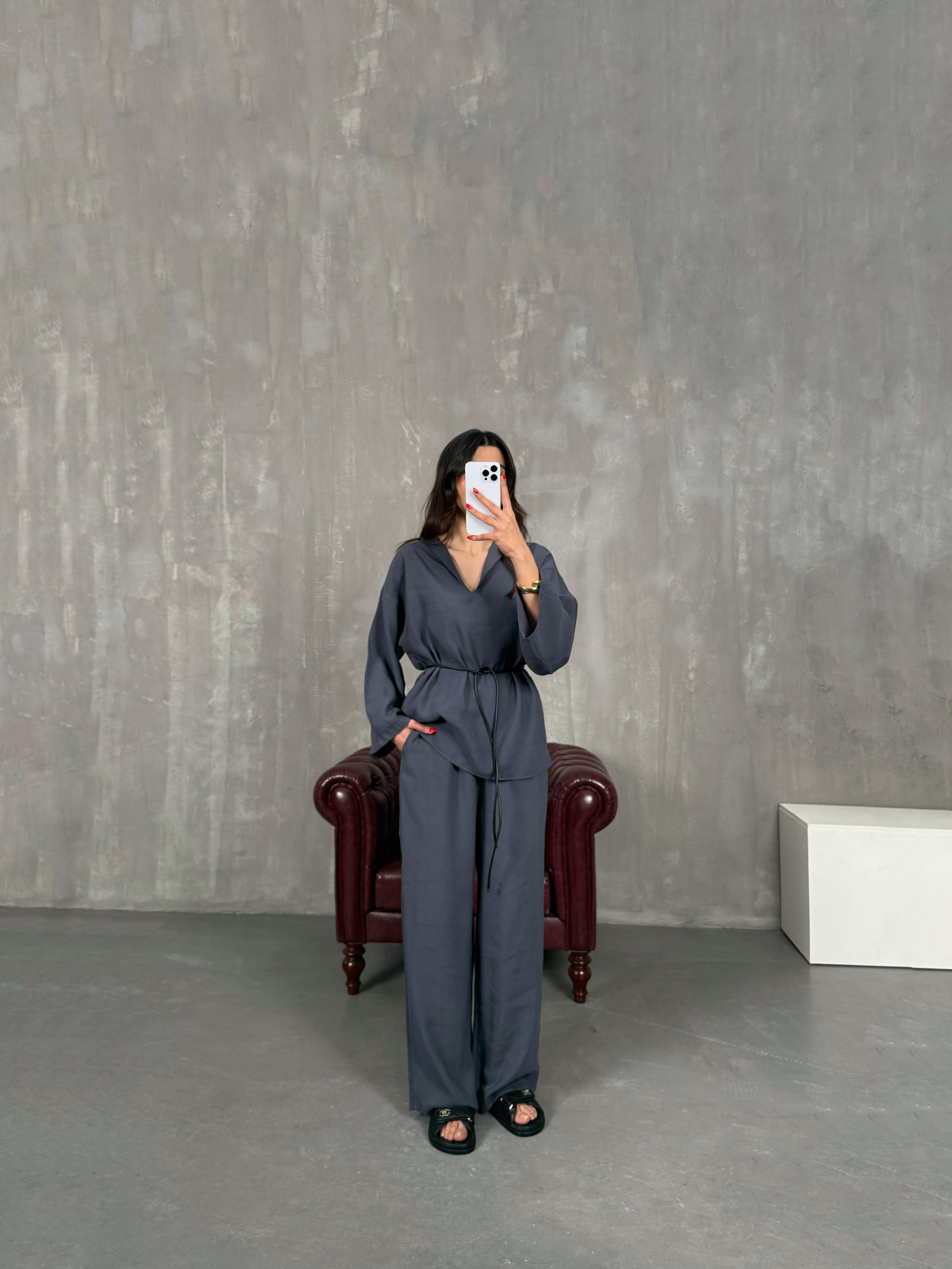 Antrasit V Yaka Deri Kuşaklı Tensel Takım Gaus00205GausTAKIMGU1001483