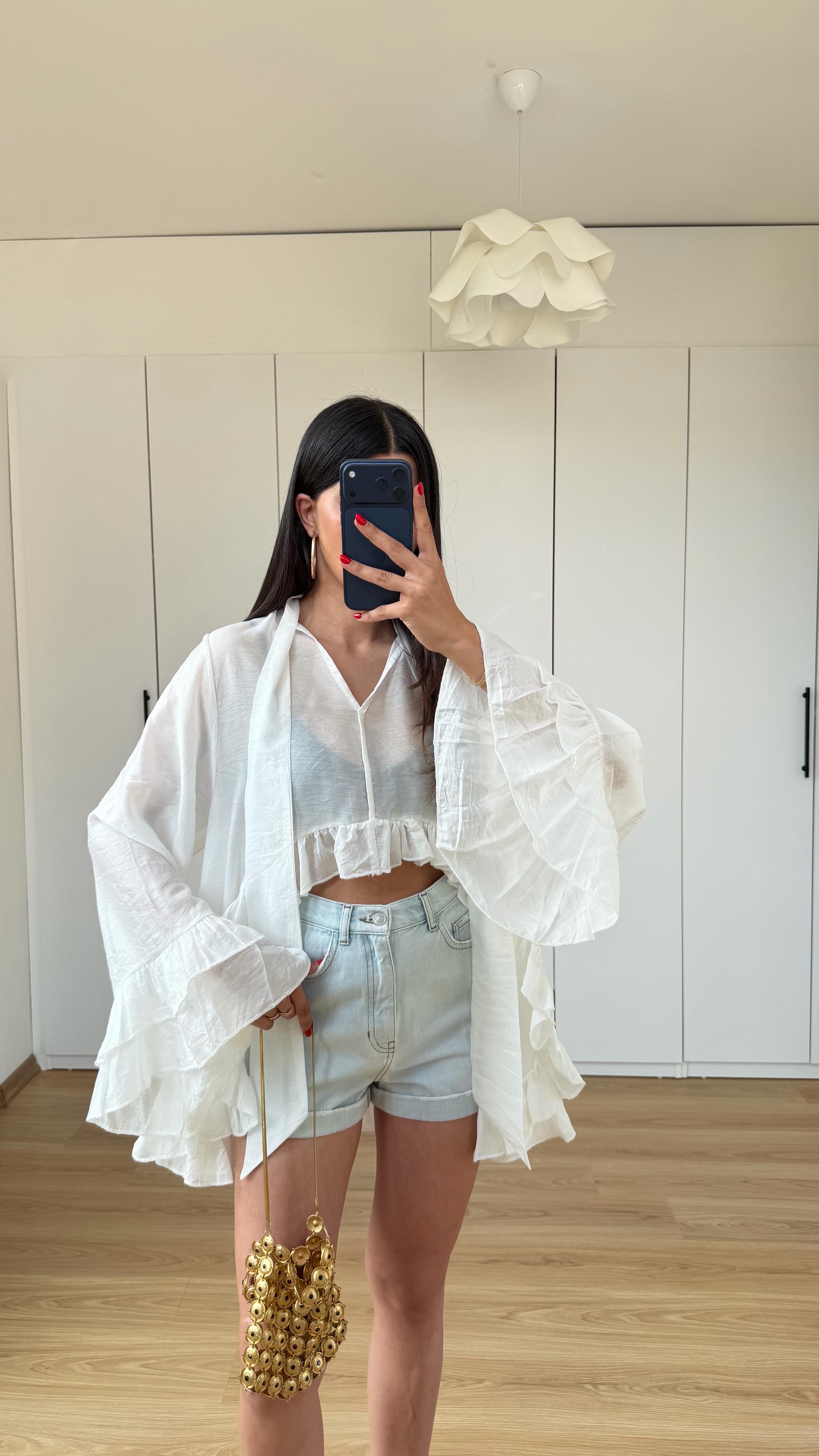 Beyaz Şal Detaylı Fırfırlı Bluz GAUS-01597GAUSالبلوزات GAUS-01597