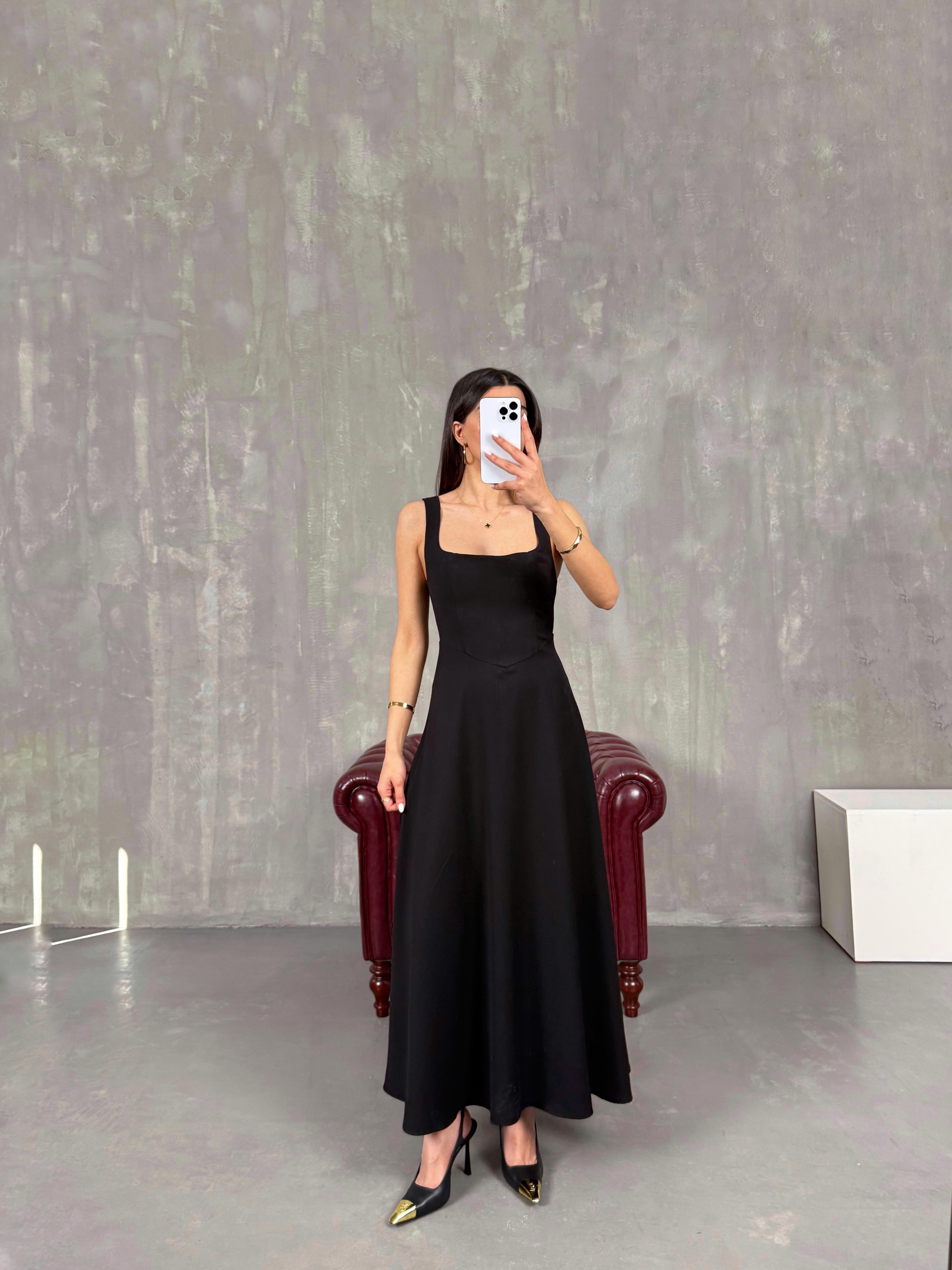 فستان أسود بحمالات عريضة وسحاب Gaus00072