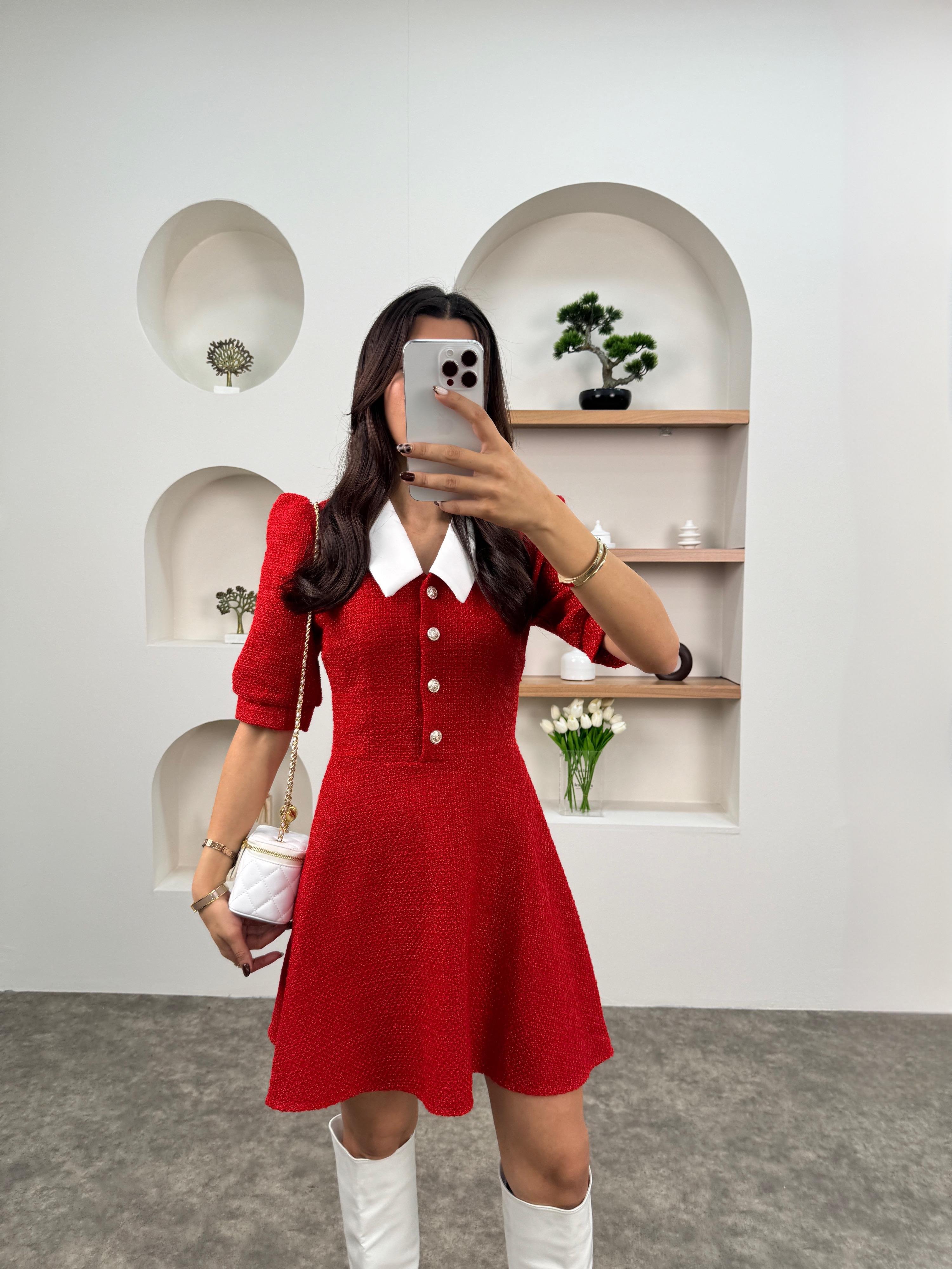 Tiyon Kırmızı Düğme Detaylı Beyaz Bebe Yaka Tüvit ElbiseGausELBİSEGU00903714