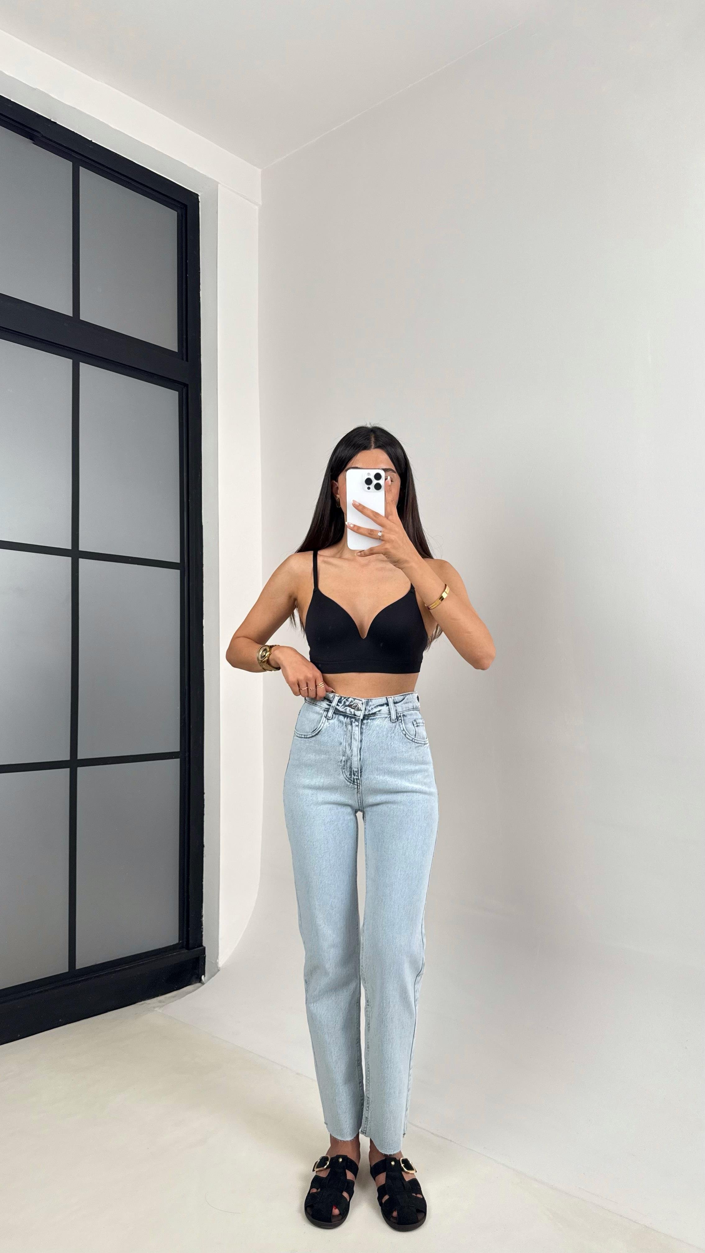 Mavi Yıkamalı Kesik Paça Denim Pantolon Gaus00604GausDENİM PANTOLONGU1002414