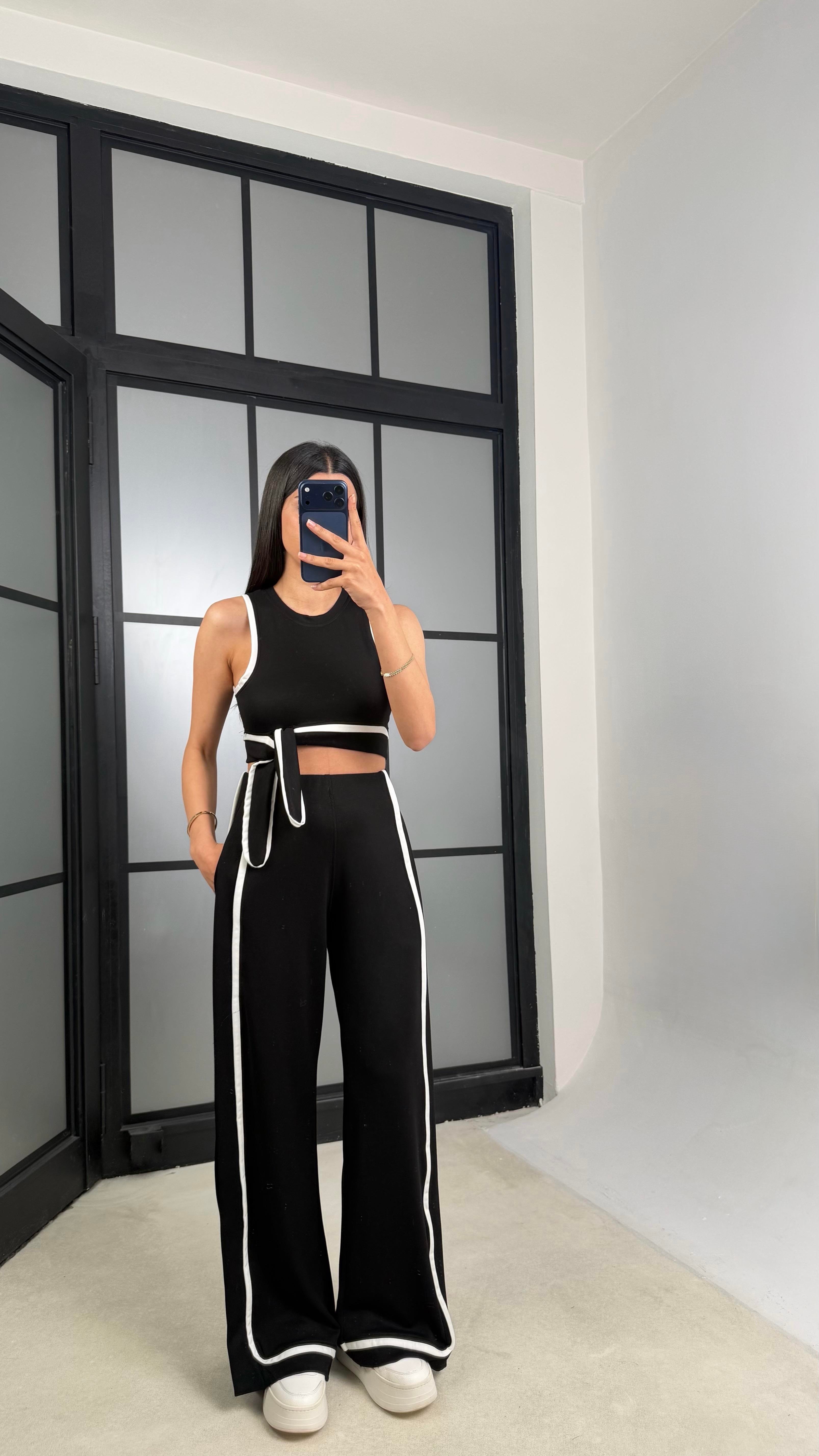 Siyah Bağlama Detaylı Bluz Beli Lastikli Pantolon Biyeli Modal Takım GAUS-01473GAUSSuitsGAUS-01473