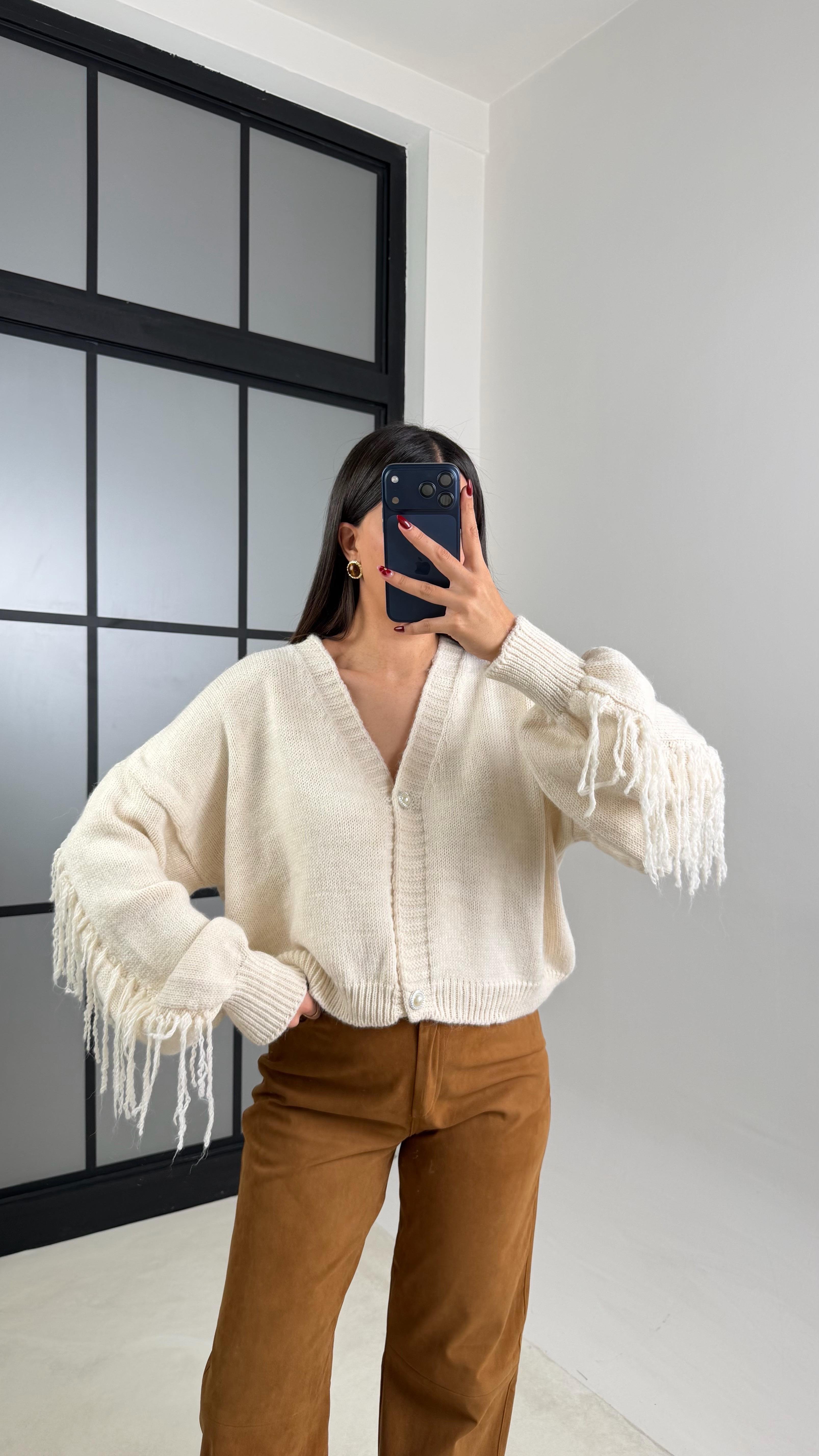 Ekru Saçaklı Düğmeli Triko Crop Hırka GAUS-00749GAUSHIRKAGAUS-00749