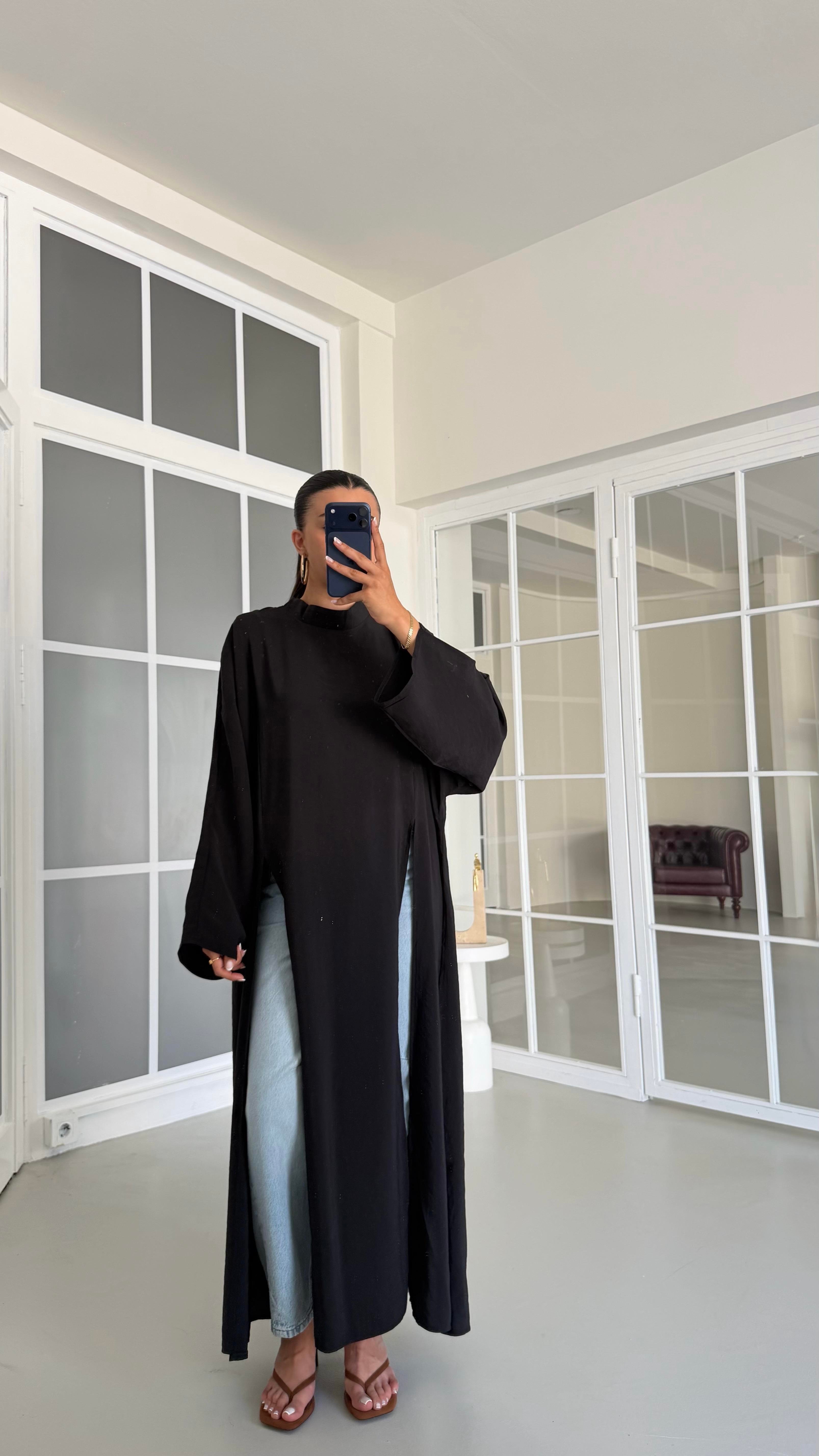 Siyah Dik Yaka Önden Yırtmaçlı Tunik GAUS-01625GAUSBlouseGAUS-01625