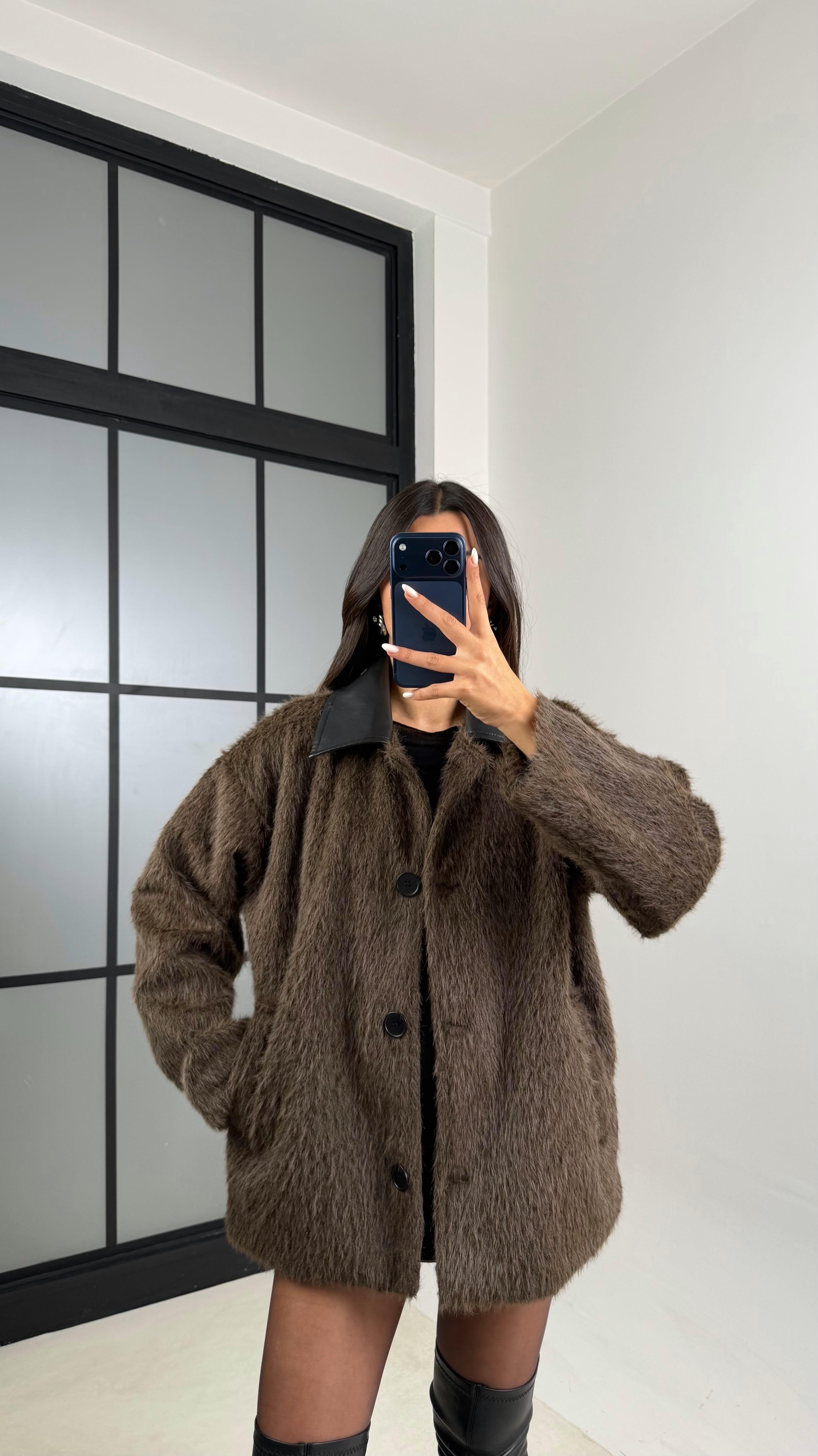 Acı Kahve Deri Yaka Detaylı Astarlı Peluş Ceket GAUS-00595GAUS السترات  GAUS-00595