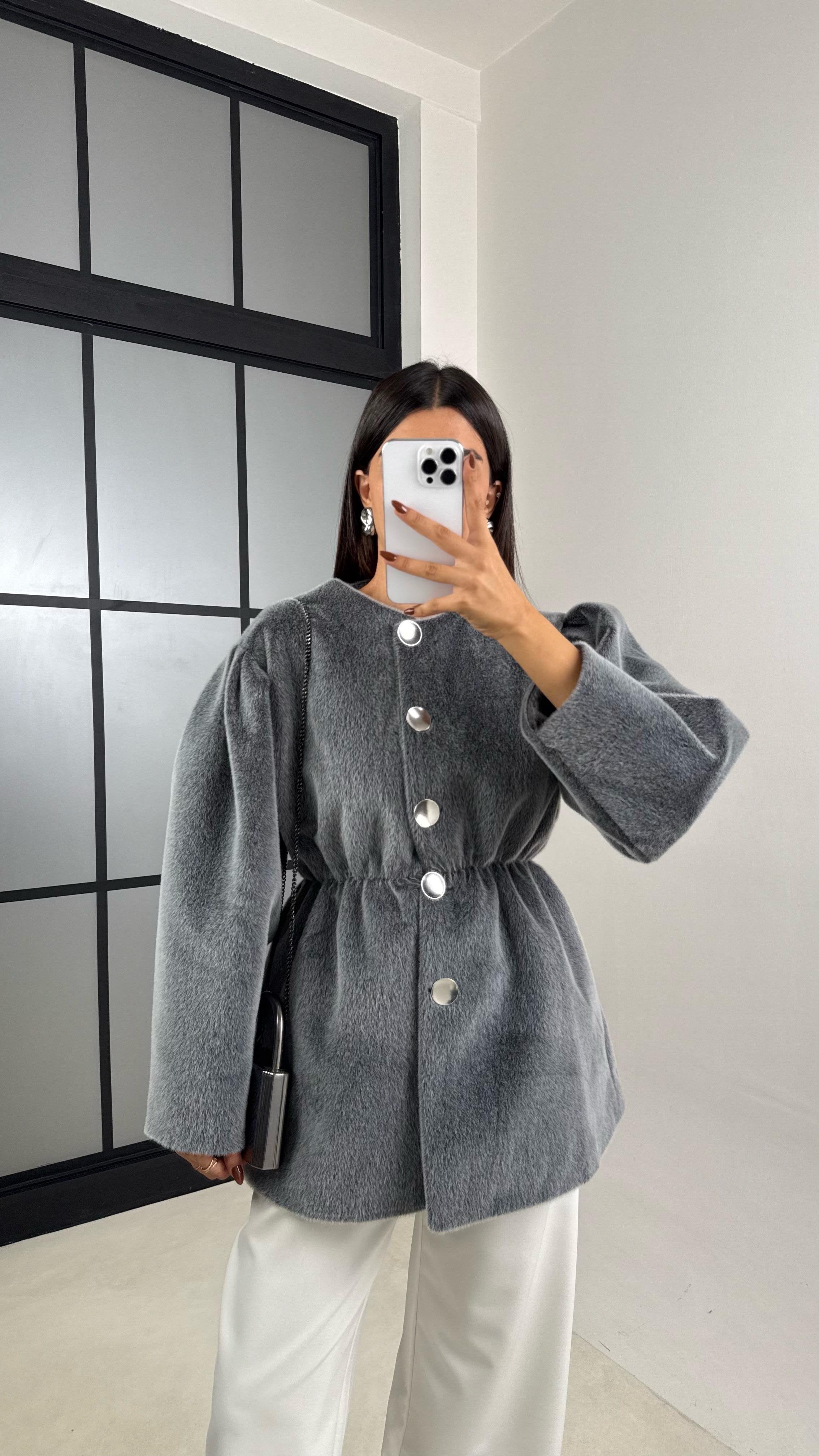 Gri Beli Lastikli Düğmeli Peluş Ceket GAUS-00182GAUSJacketsGAUS-00182