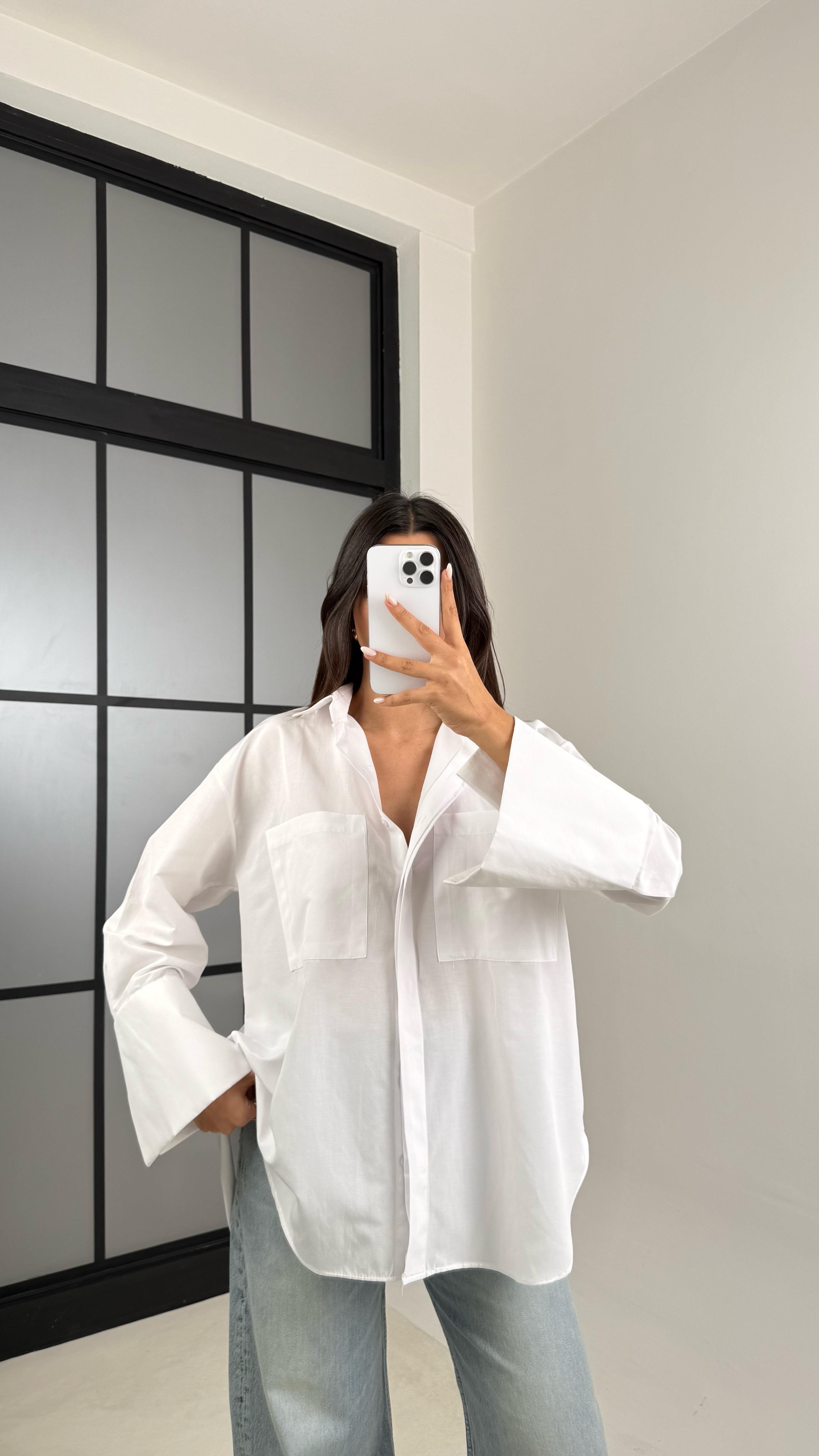 Beyaz Gizli Düğmeli Kol Katlamalı Poplin Gömlek GAUS-00449GAUS القمصان GAUS-00449