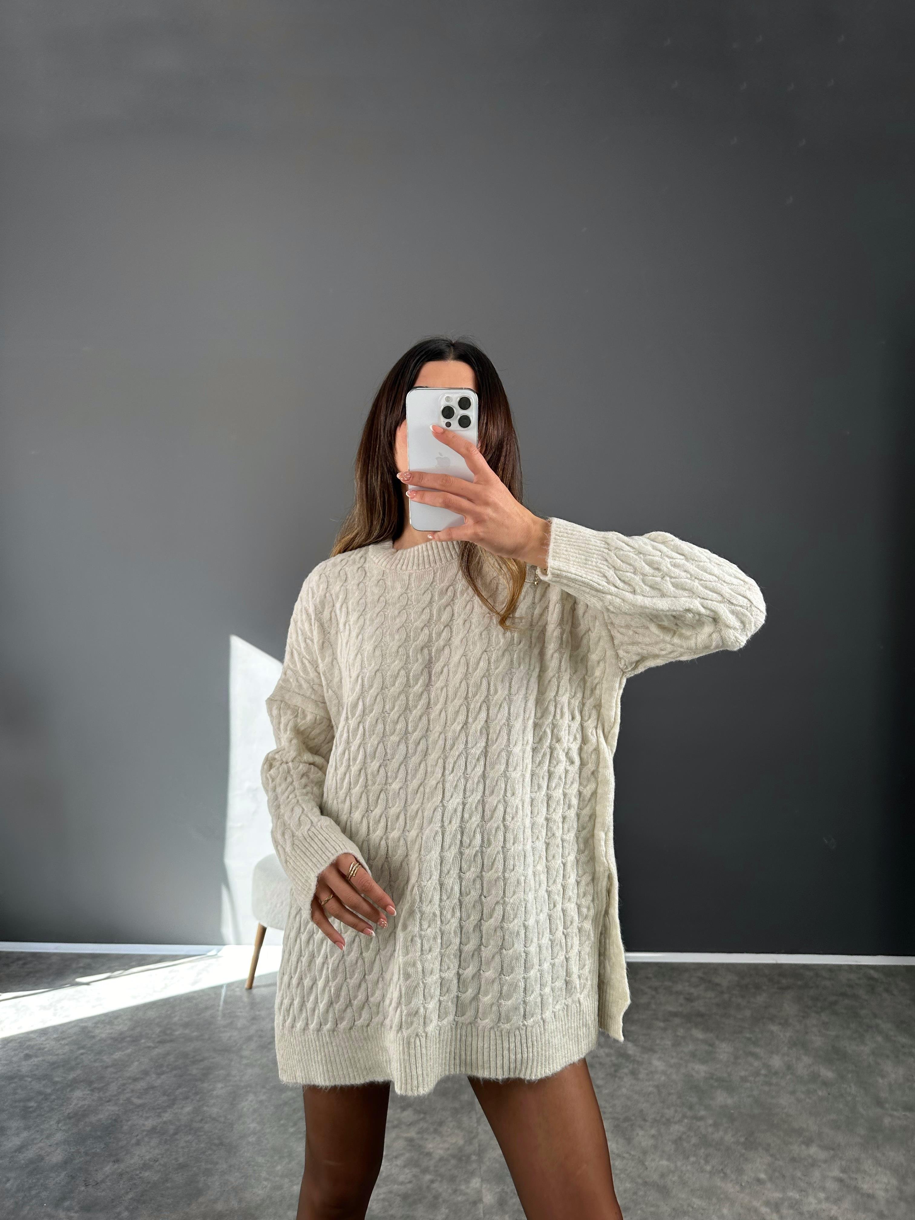 Taş Örme Yırtmaçlı Oversize KazakGausKAZAKGU004106