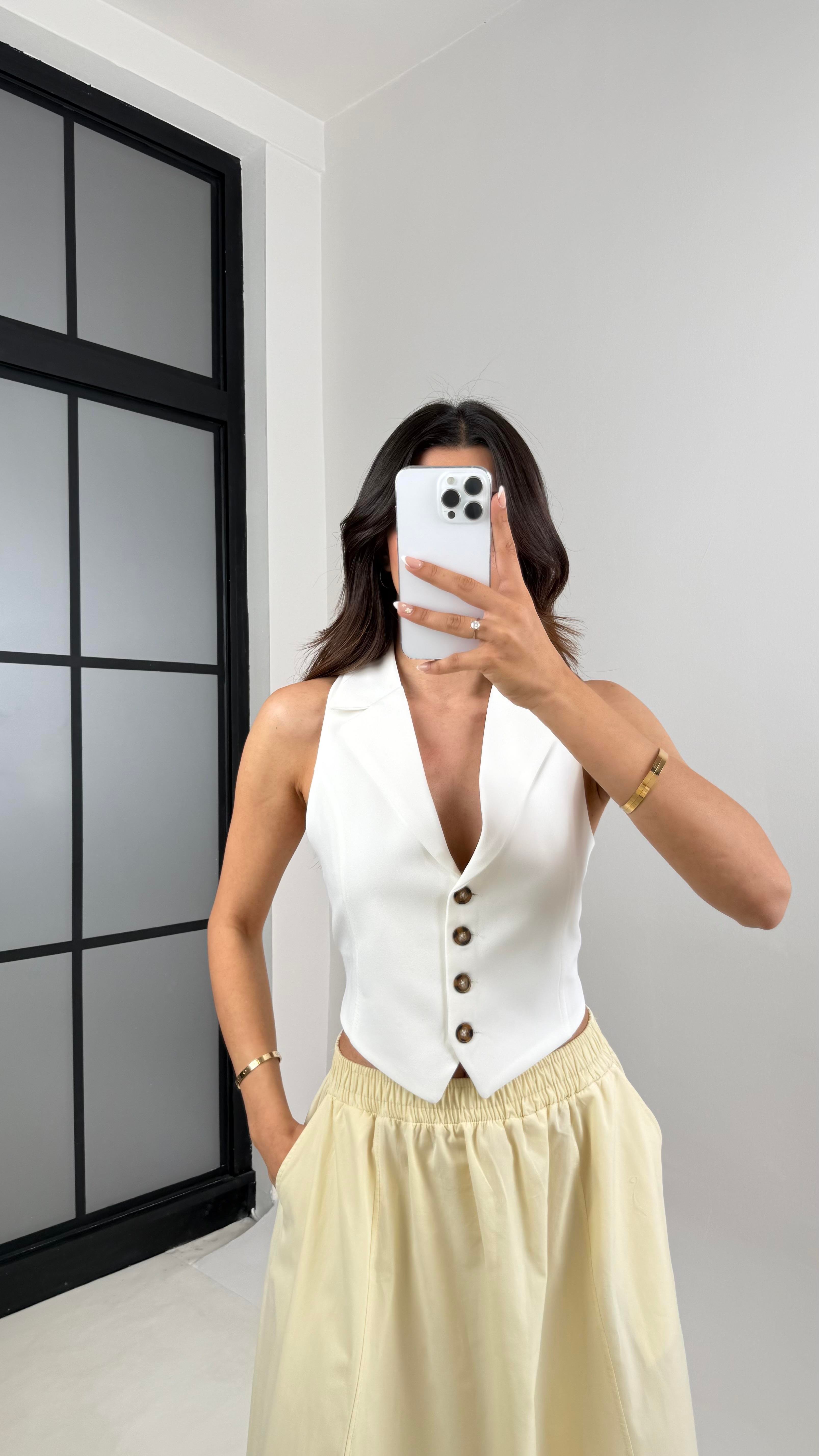 Beyaz Sırt Dekolteli Astarlı Yelek Gaus00562GausYELEKGU1002311