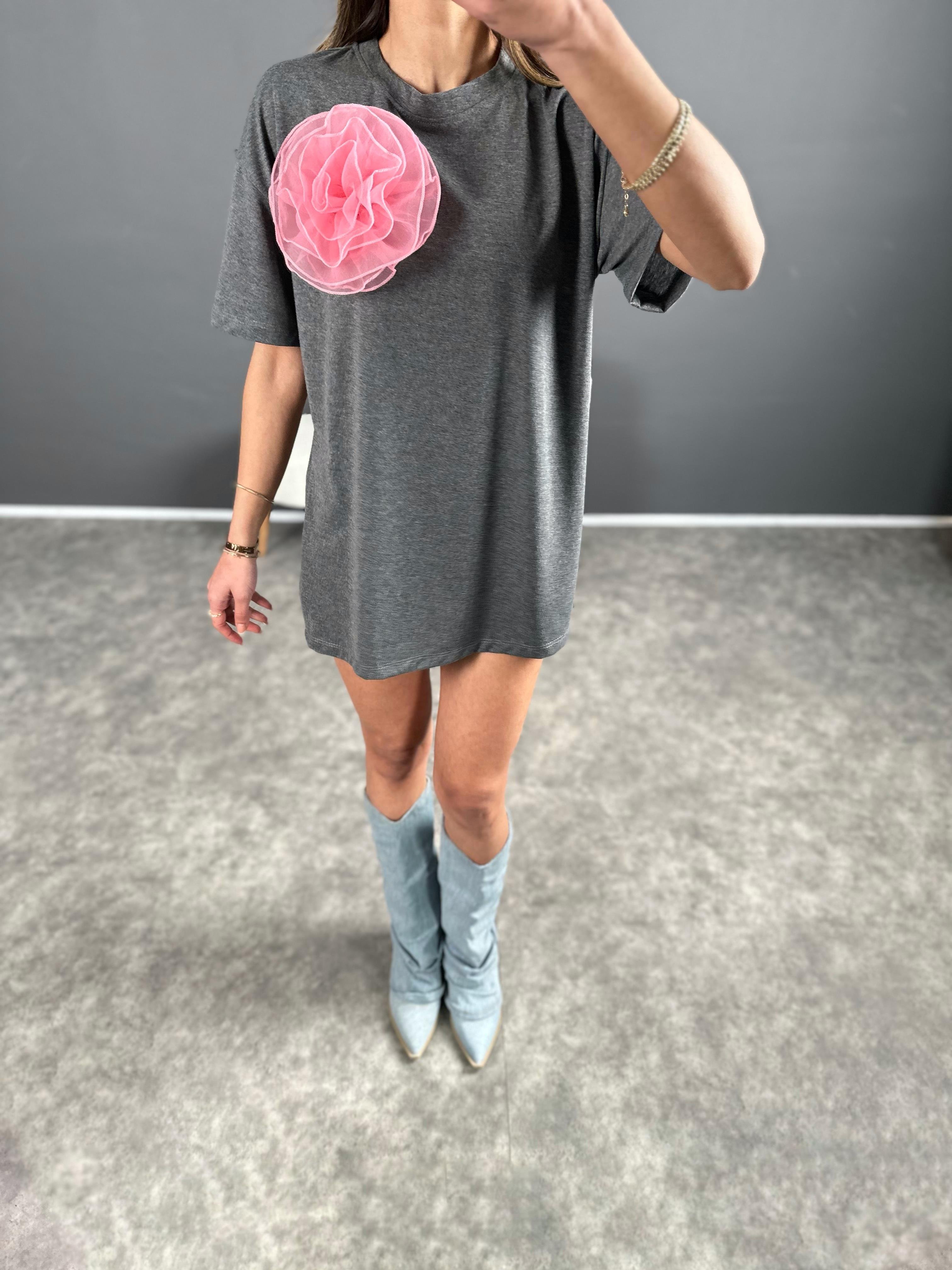 Gri Pembe Çiçekli Basic Tshirt