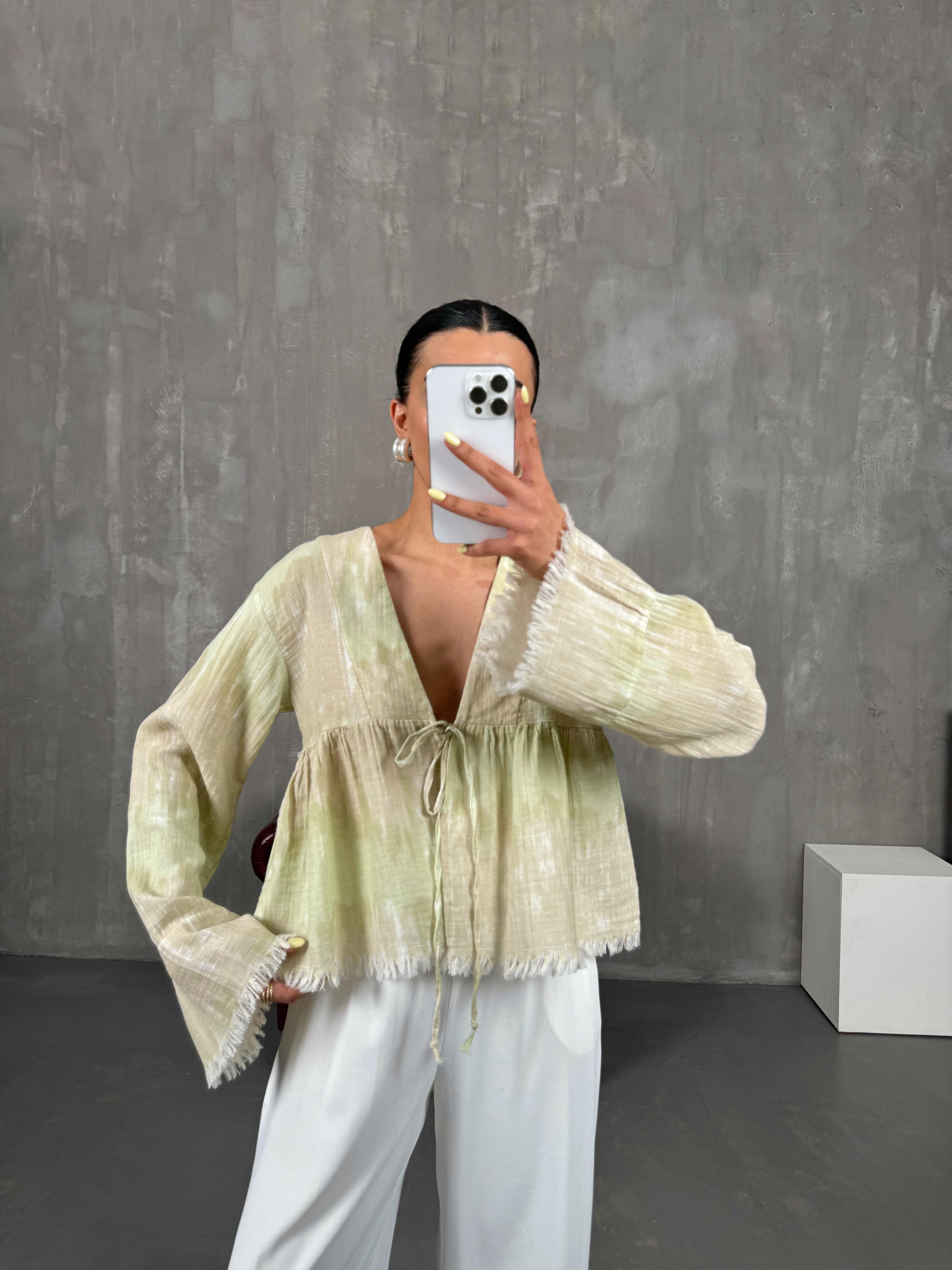 Yeşil Önden Bağlamalı Müslin Ebruli Bluz Gaus00088