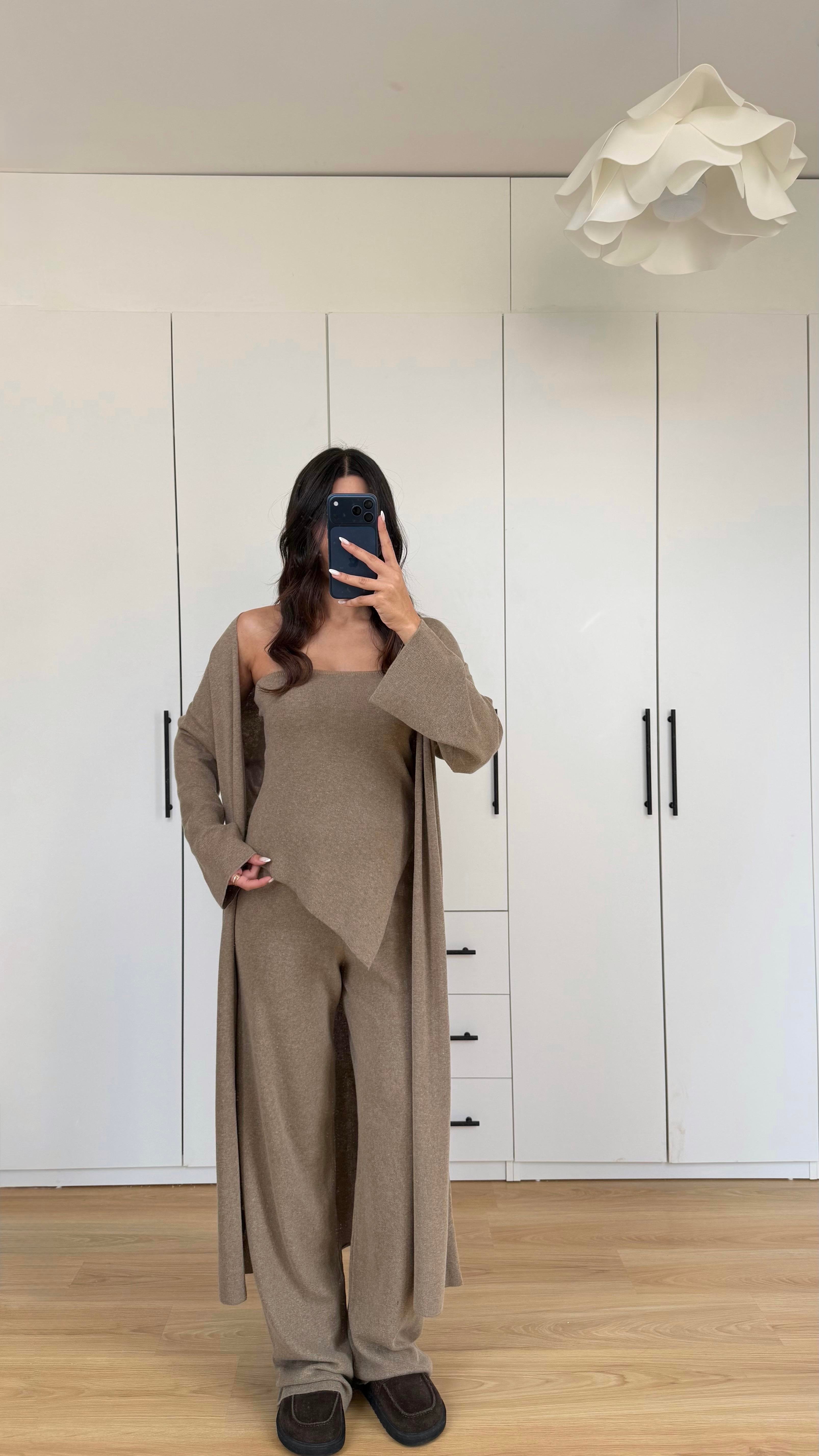 Vizon Asimetrik Crop Hırka Beli Lastikli Pantolon 3'lü Triko Takım GAUS-00588GAUSTAKIMGAUS-00588