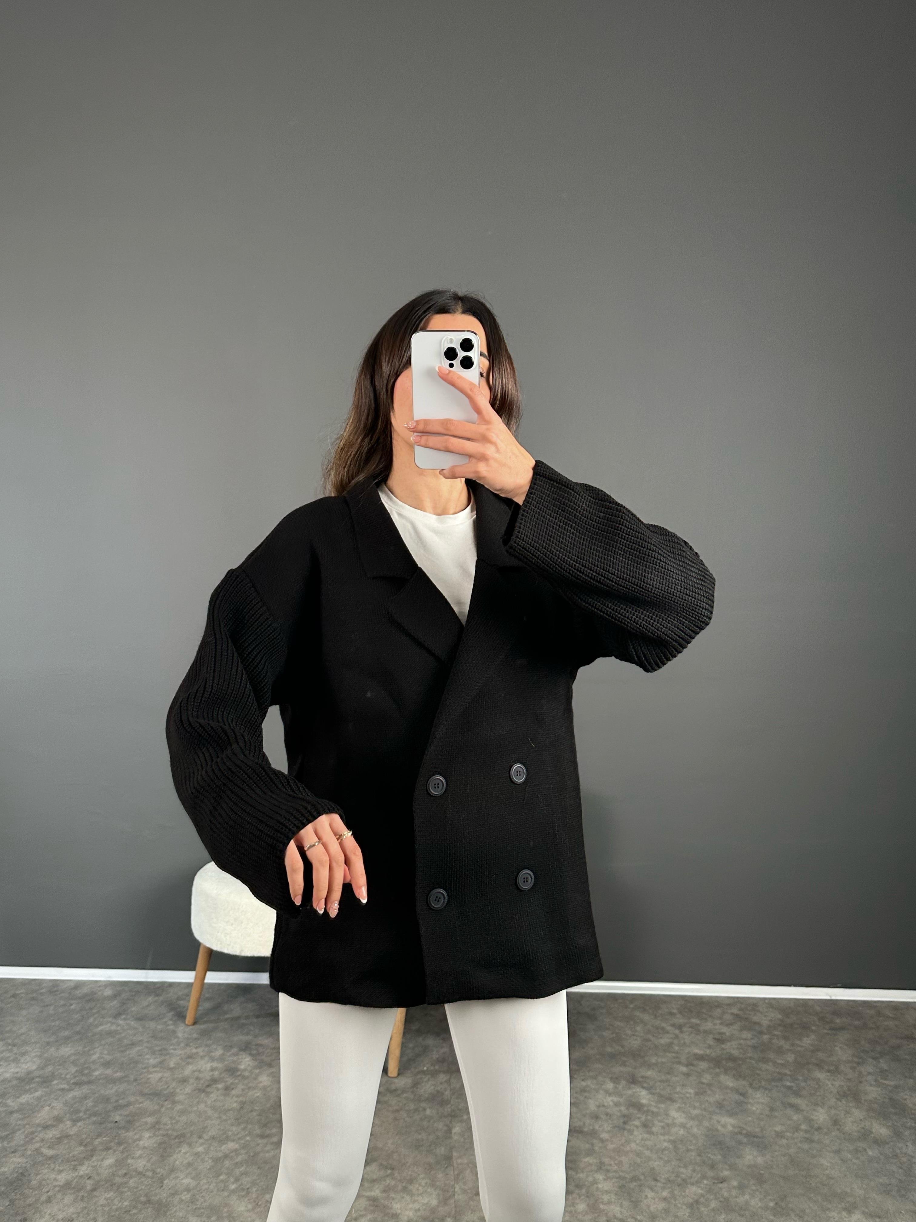 Life Siyah Oversize Düğmeli Premium HırkaGausHIRKAGU004079