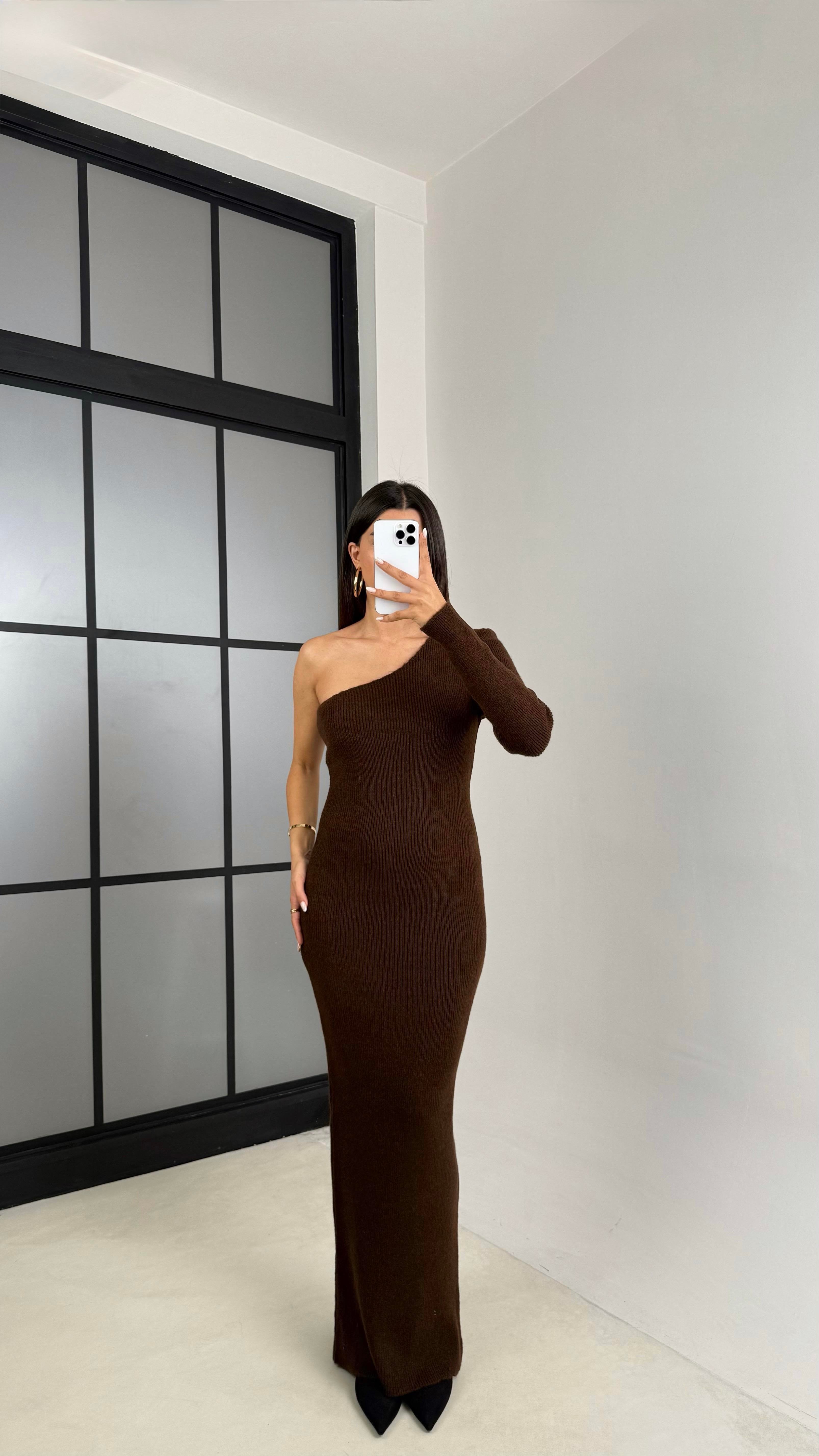 Kahve Tek Omuz Atkılı Triko Elbise GAUS-00223GAUSELBİSEGAUS-00223