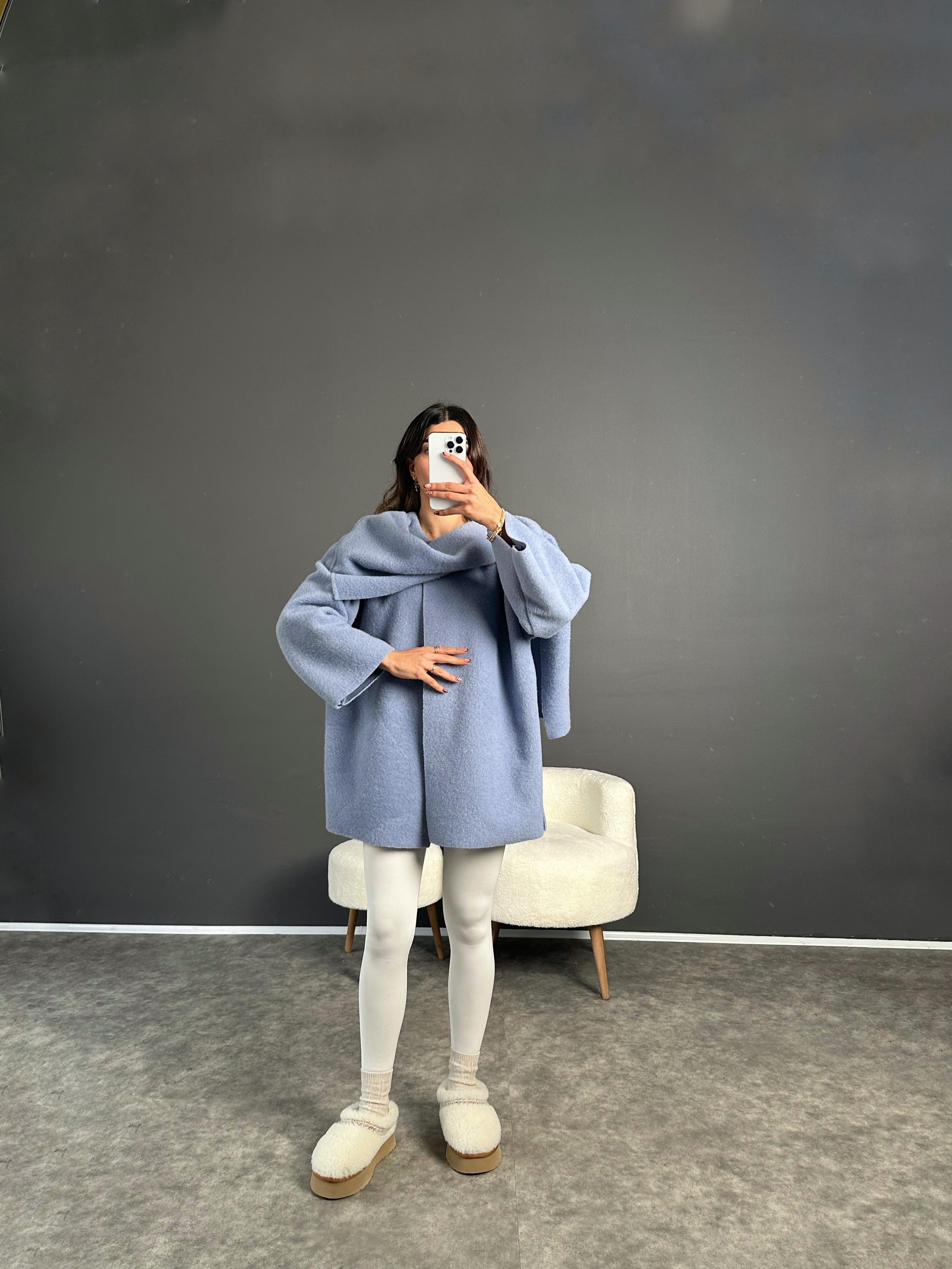 Almina Mavi Atkılı KabanGausKABANGU002909