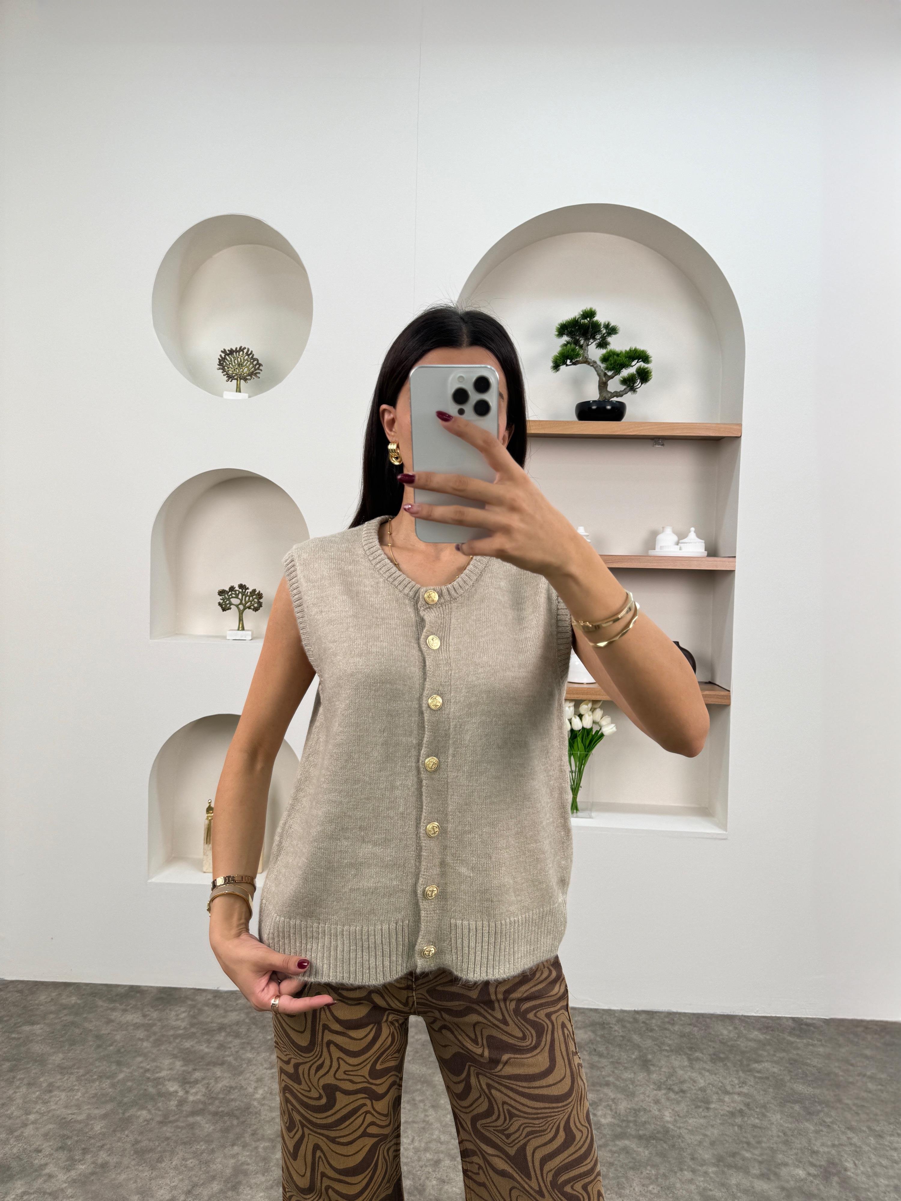 Pame Vizon Düğmeli Yelek Kol HırkaGausHIRKAGU00903612