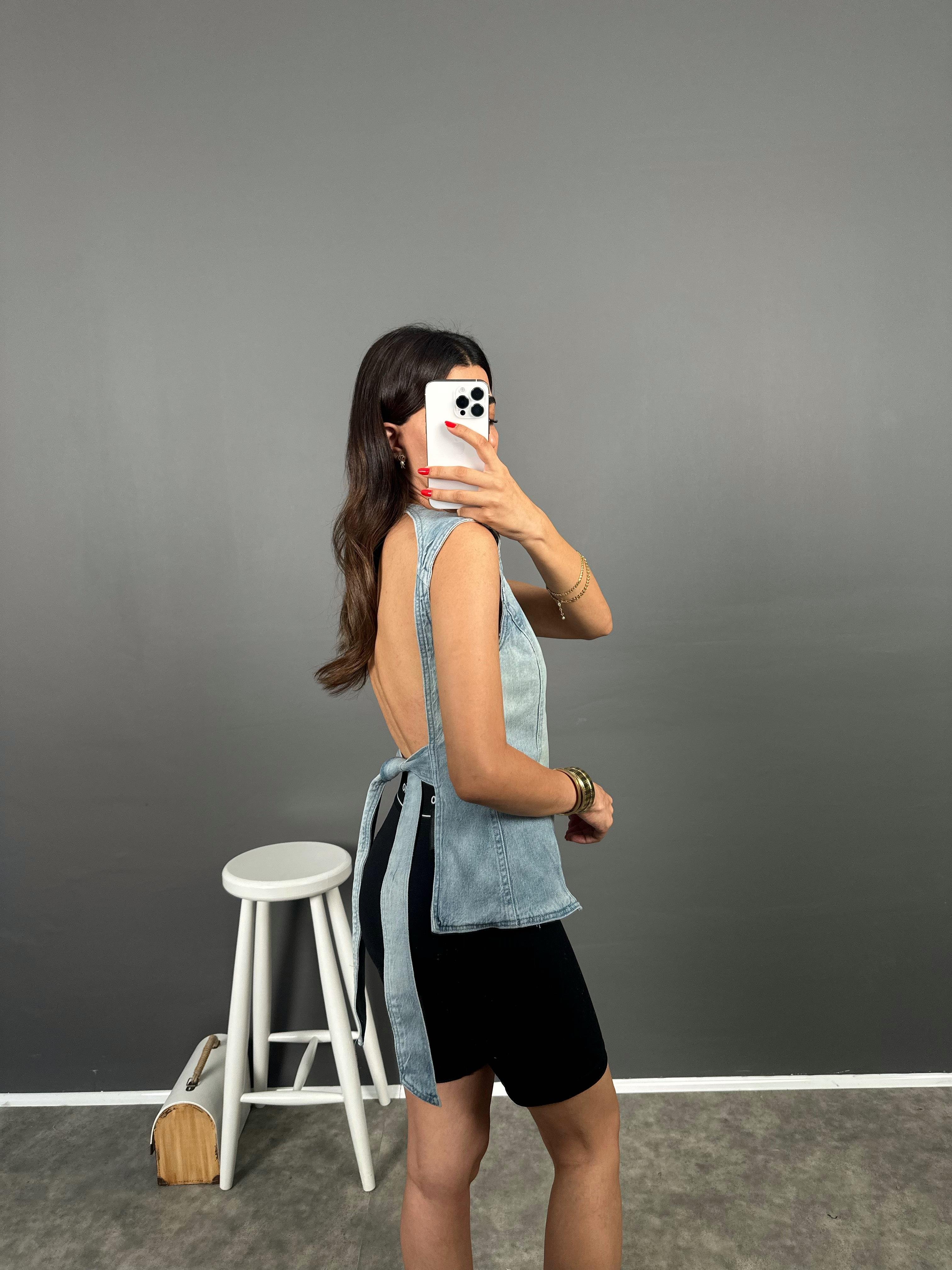 Bello Light Blue ZR model Boyundan Geçirmeli Sırt Dekolteli Bağlamalı Denim Kot Bluz