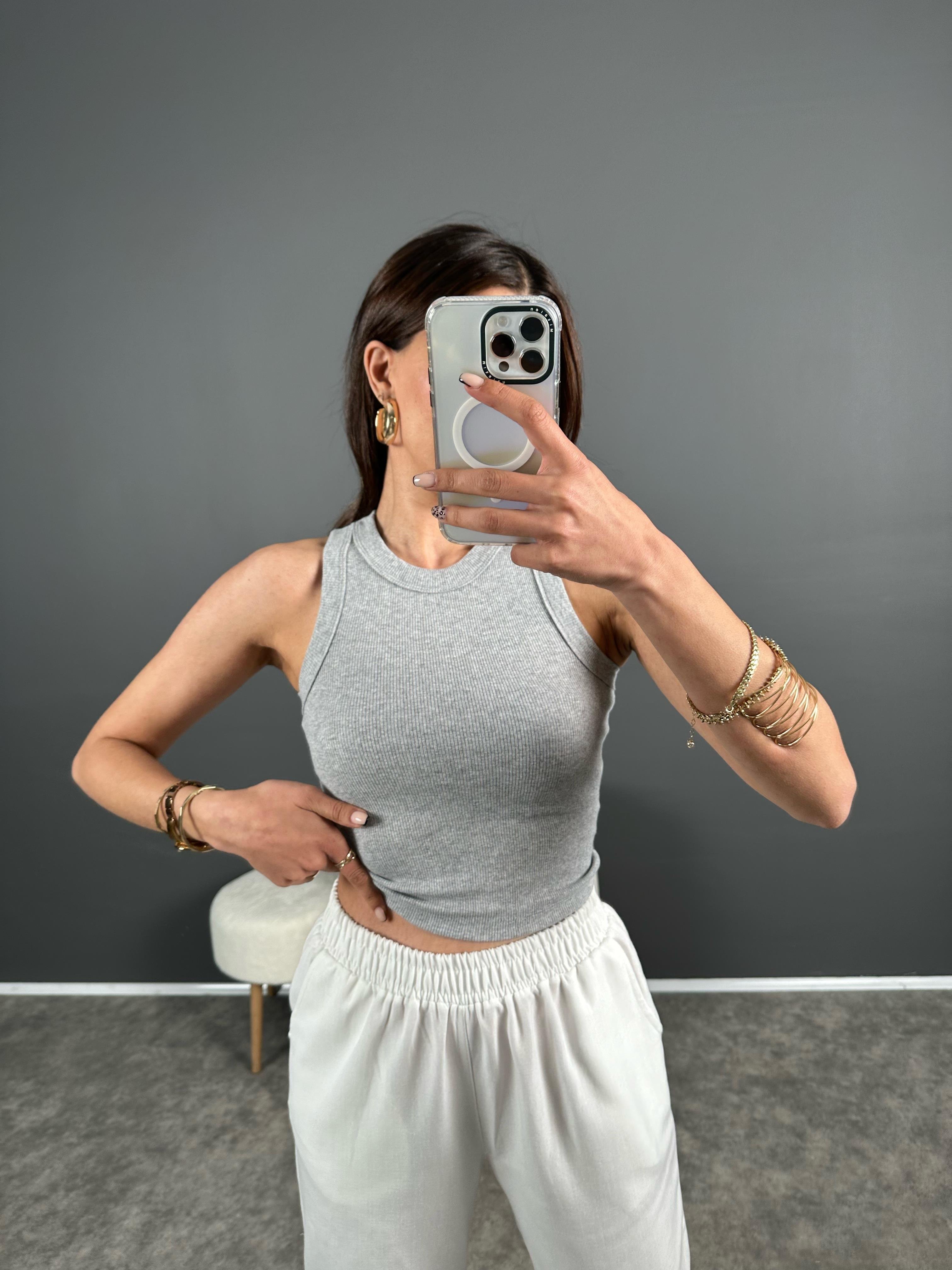 Gri Halter Yaka Atlet 