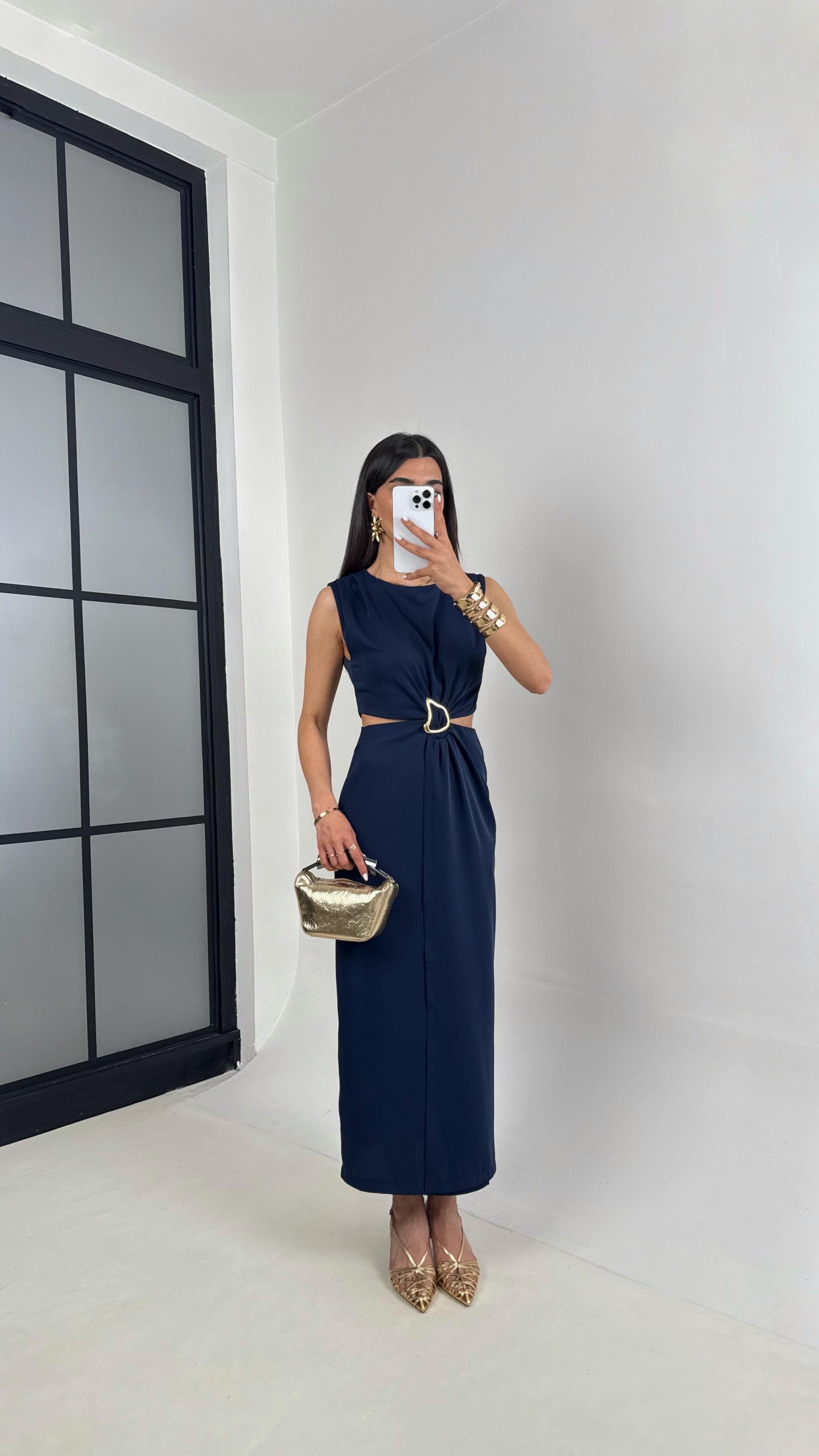 Lacivert Yan Dekolteli Gold Toka Detaylı Yırtmaçlı Elbise Gaus00434GausELBİSEGU1002022